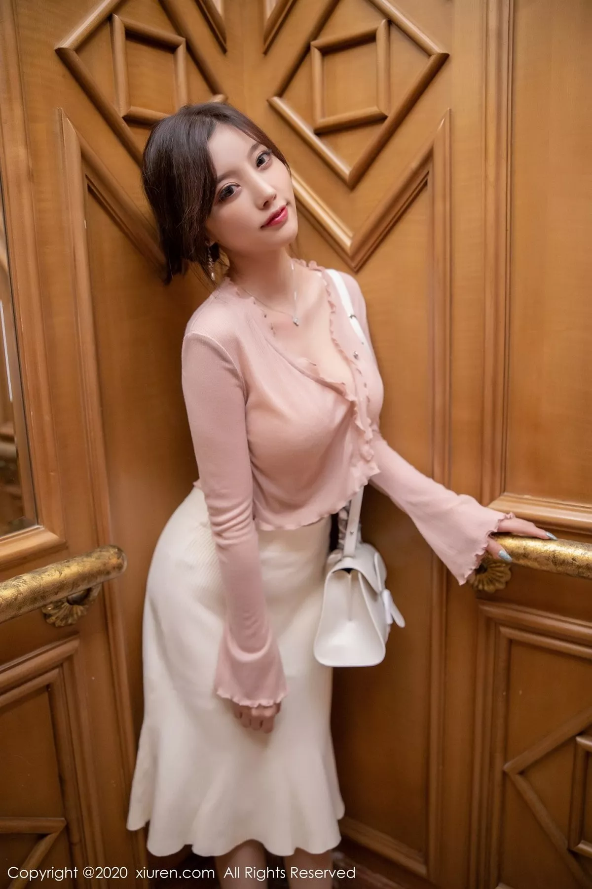 [XiuRen秀人网]第2905期杨晨晨写真  第21张-《94零社区》