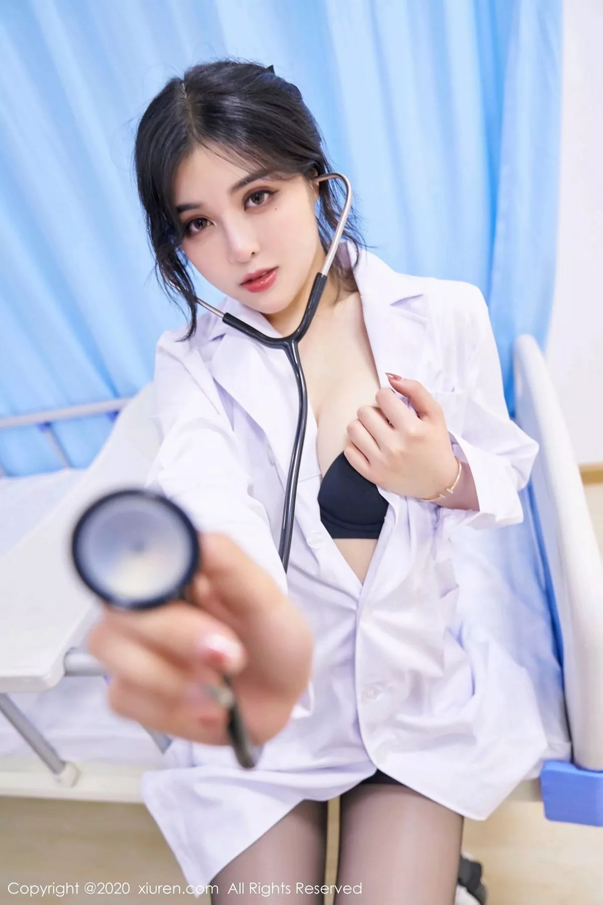 [XiuRen秀人网]第2925期韩静安写真  第4张-《94零社区》