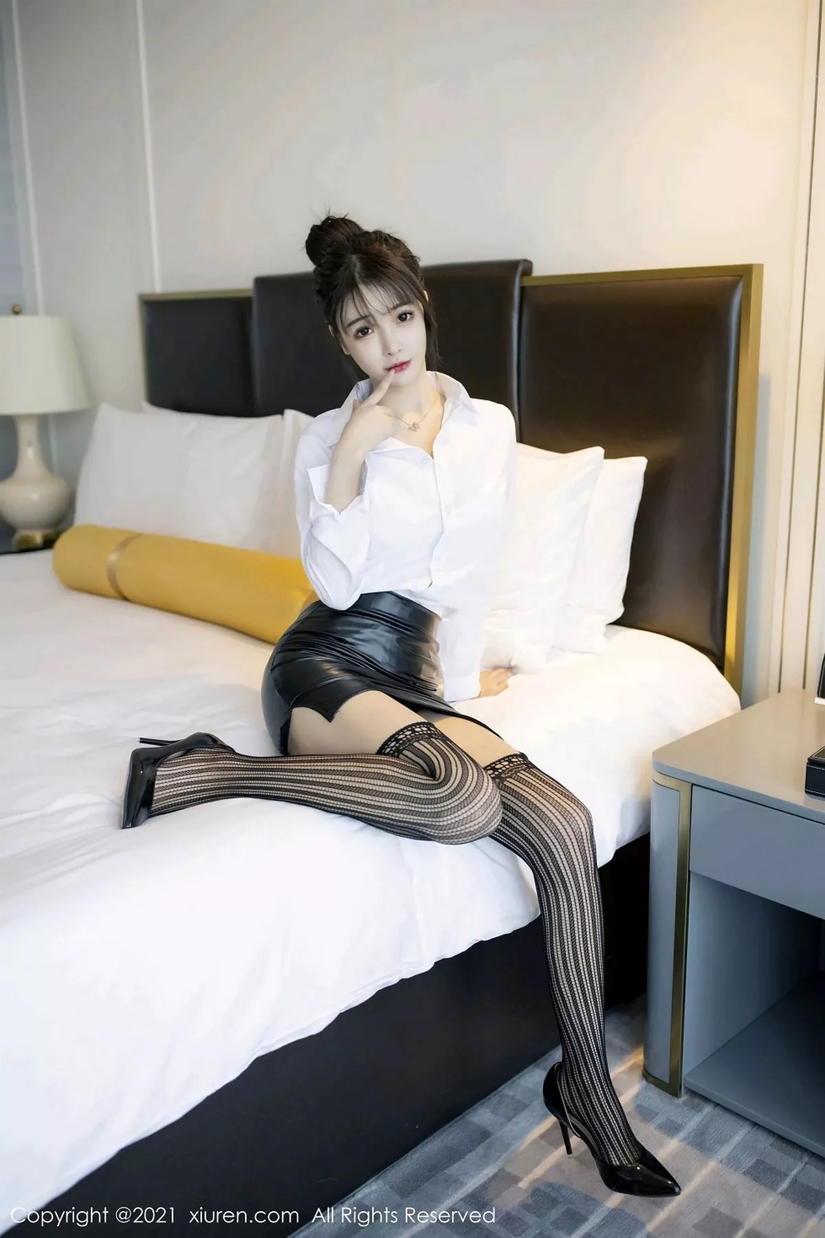[XiuRen秀人网]第2976期南初妹妹写真  第21张-《94零社区》