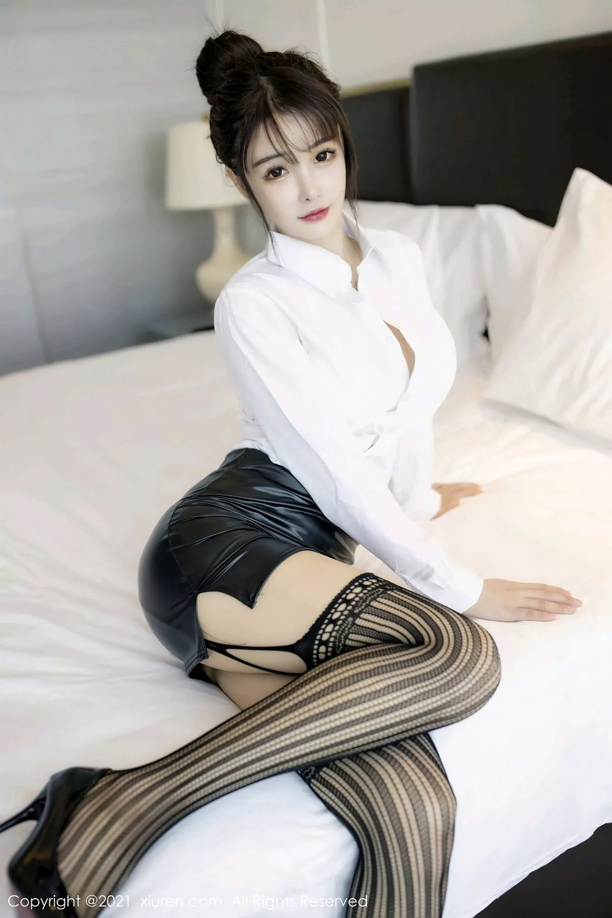 [XiuRen秀人网]第2976期南初妹妹写真  第32张-《94零社区》