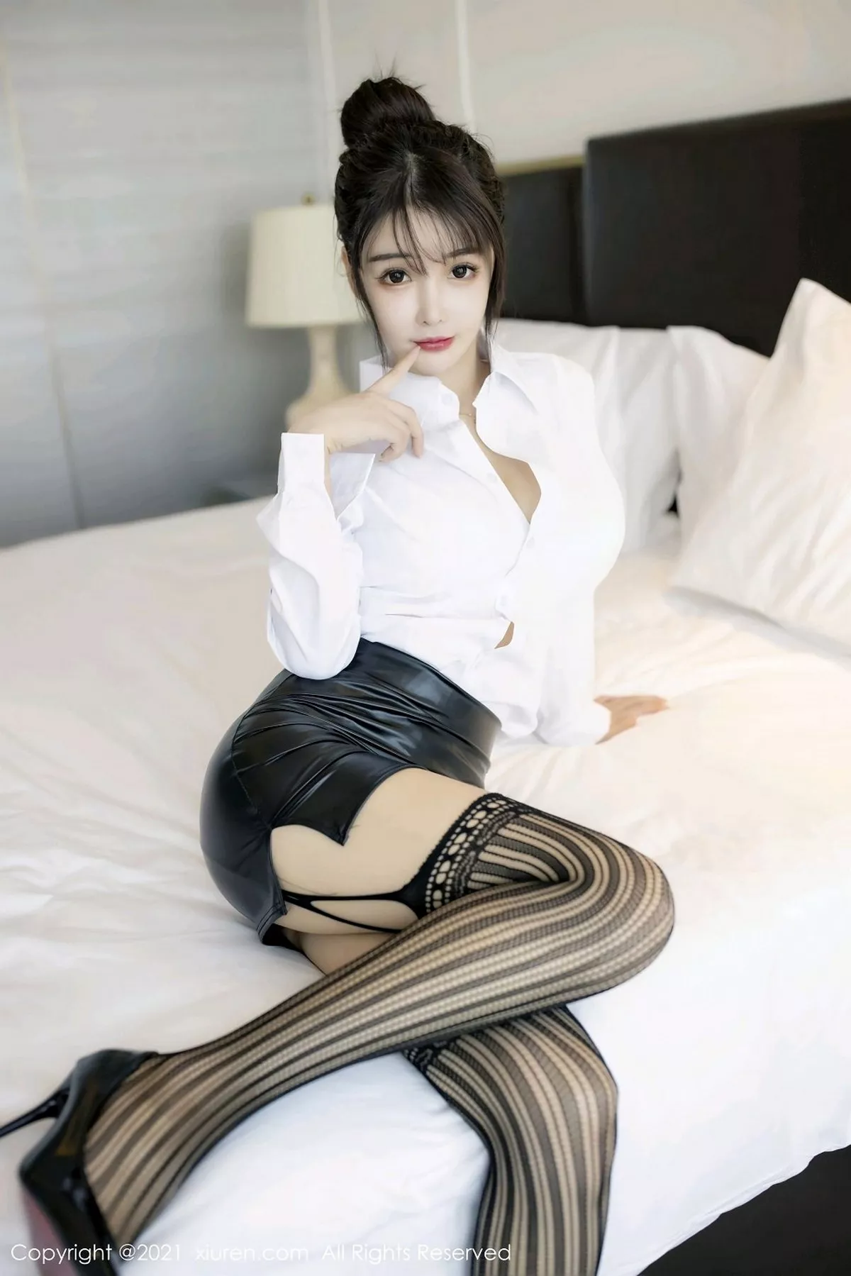 [XiuRen秀人网]第2976期南初妹妹写真  第33张-《94零社区》