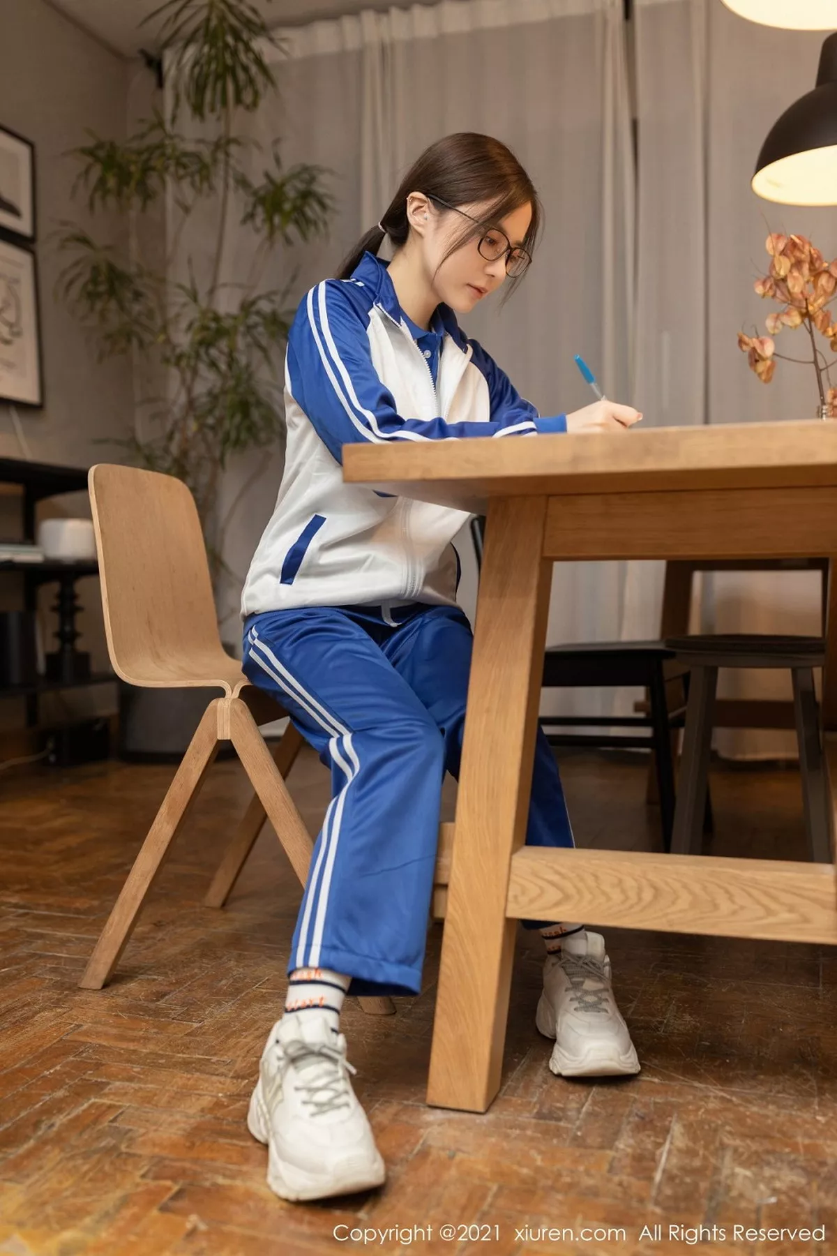 [XiuRen秀人网]第2983期鱼子酱写真  第4张-《94零社区》