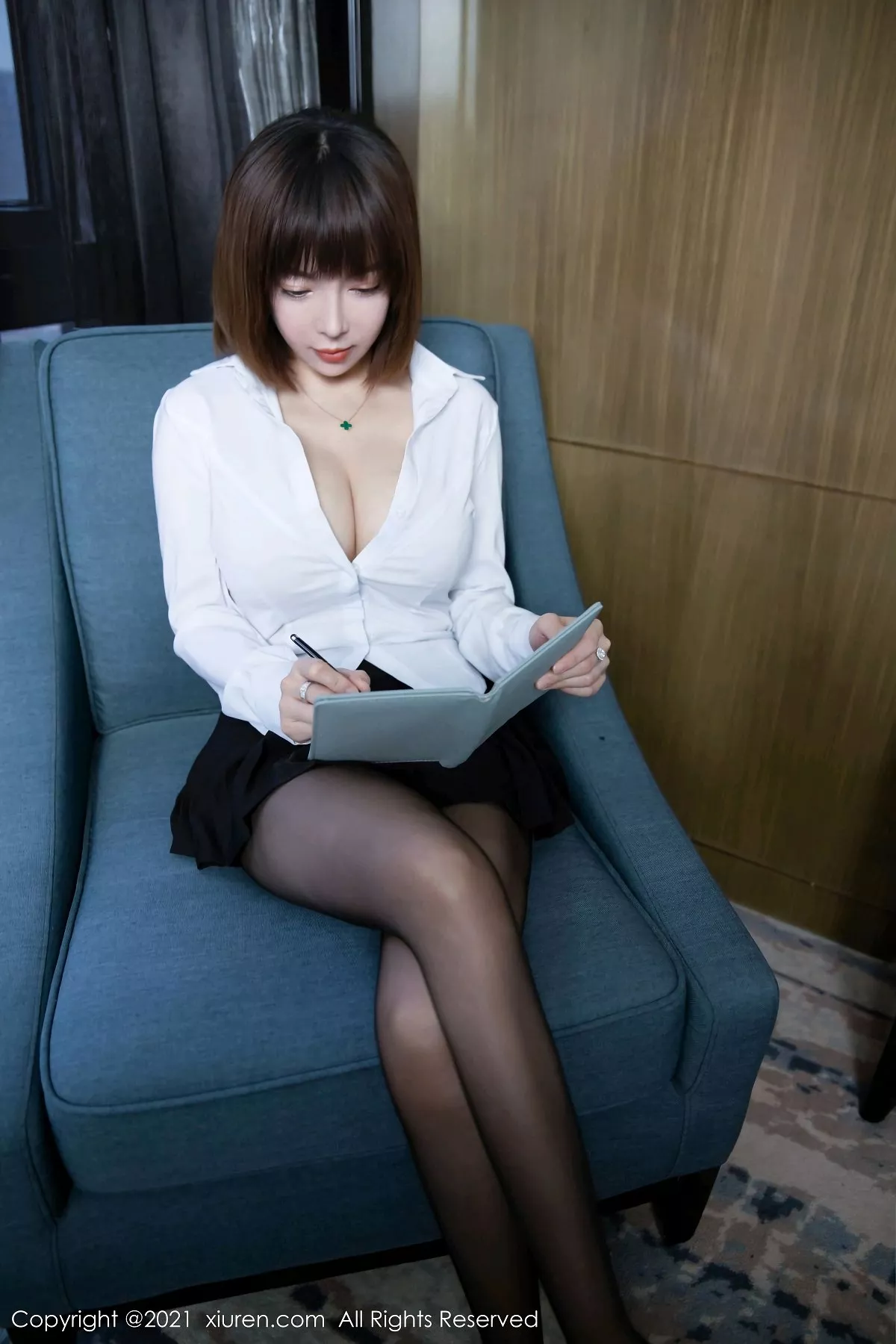 [XiuRen秀人网]第3151期大白兔写真  第1张-《94零社区》