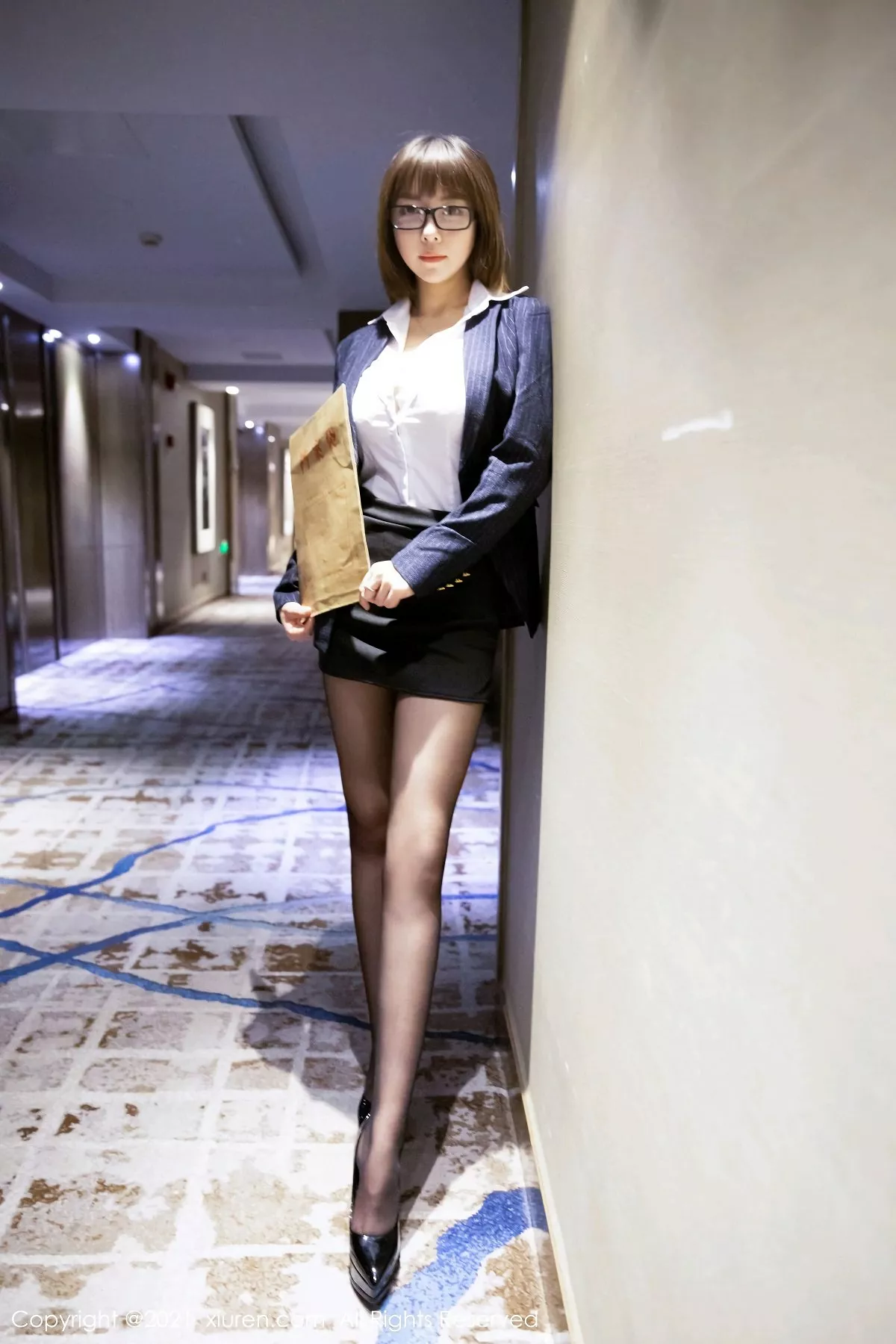 [XiuRen秀人网]第3151期大白兔写真  第4张-《94零社区》