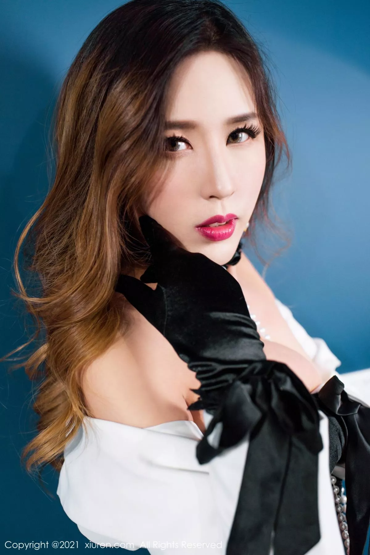 [XiuRen秀人网]第3189期贵贵写真  第2张-《94零社区》