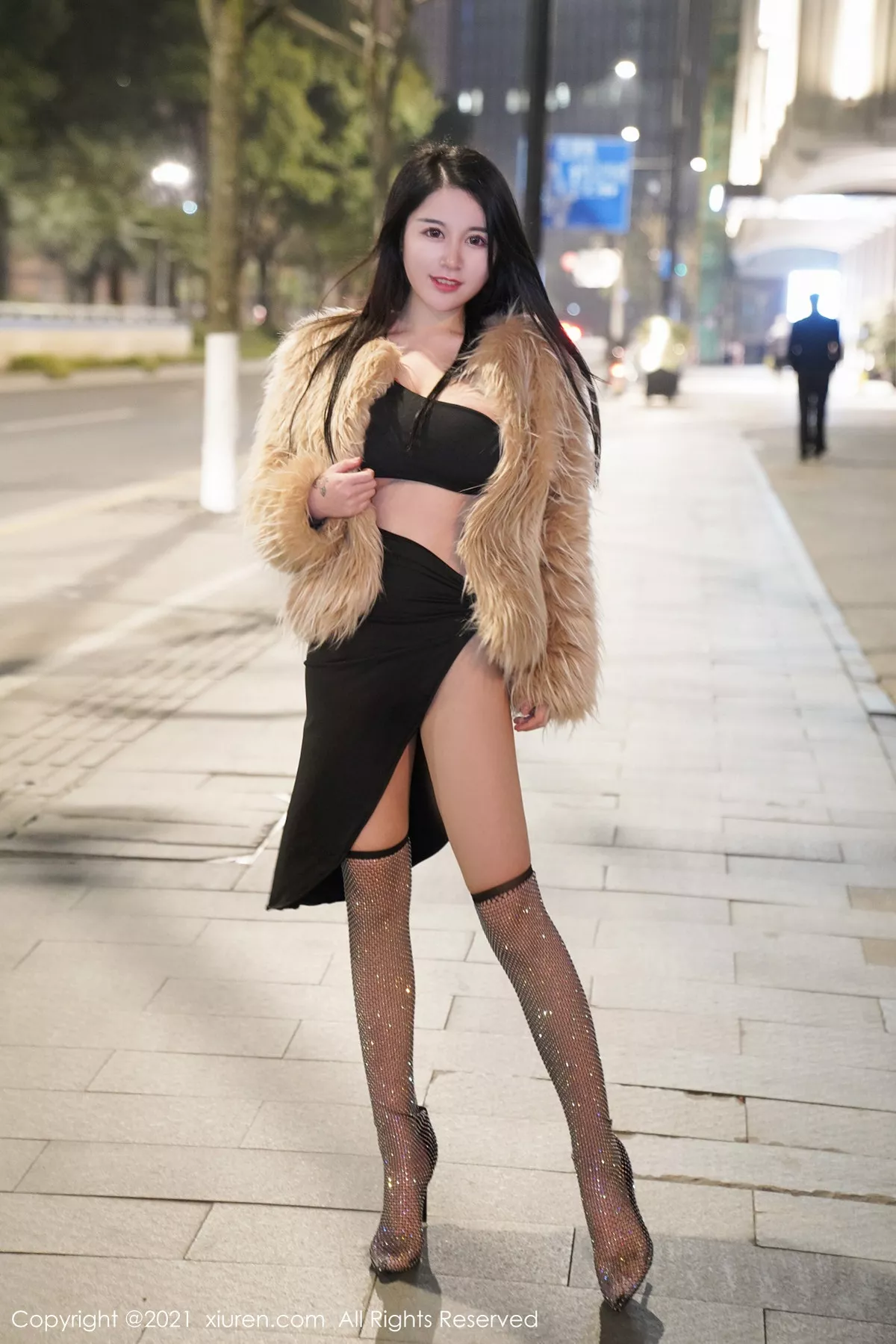 [XiuRen秀人网]第3222期美七Mia写真  第2张-《94零社区》