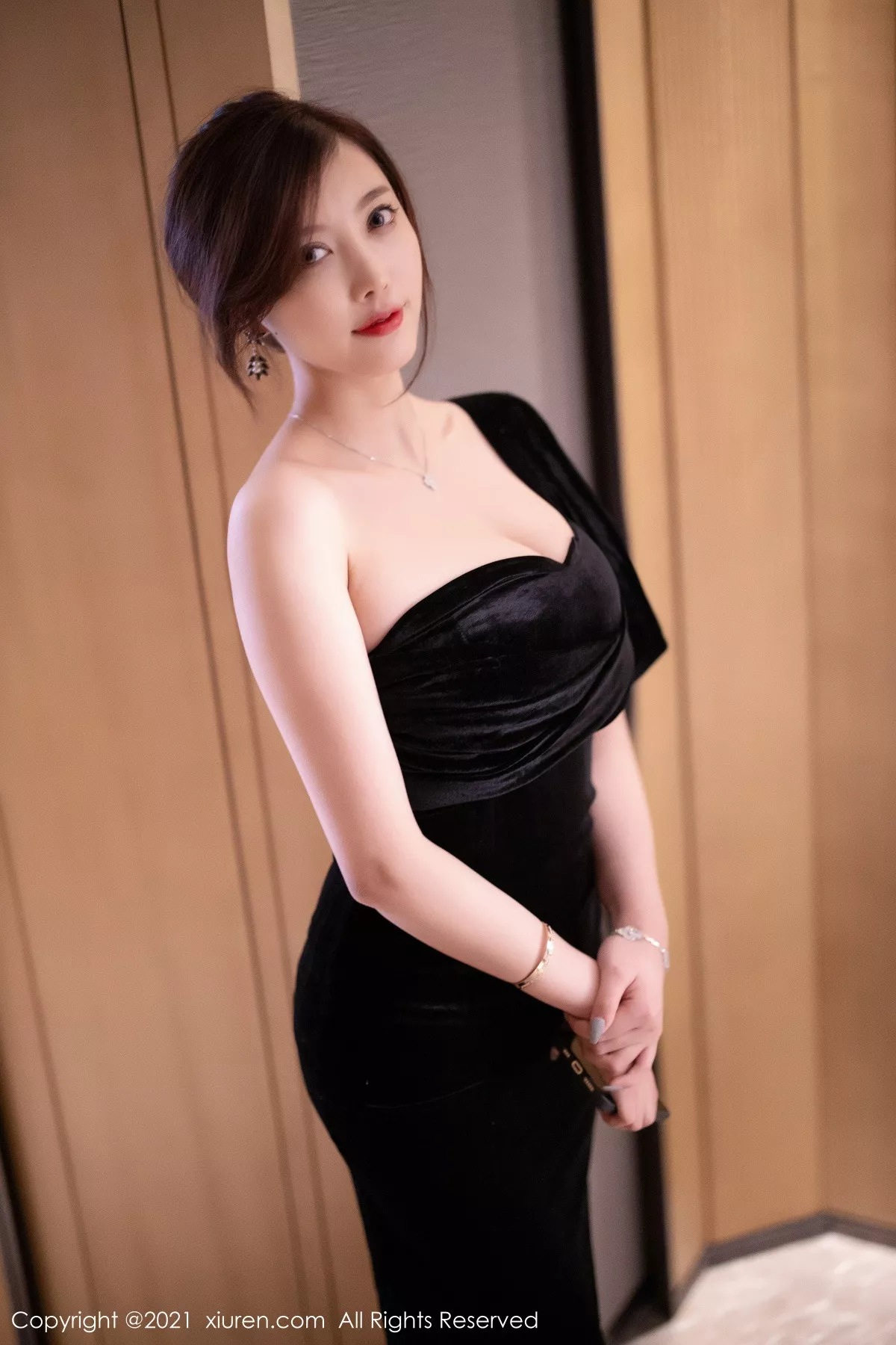 [XiuRen秀人网]第3184期杨晨晨写真  第19张-《94零社区》
