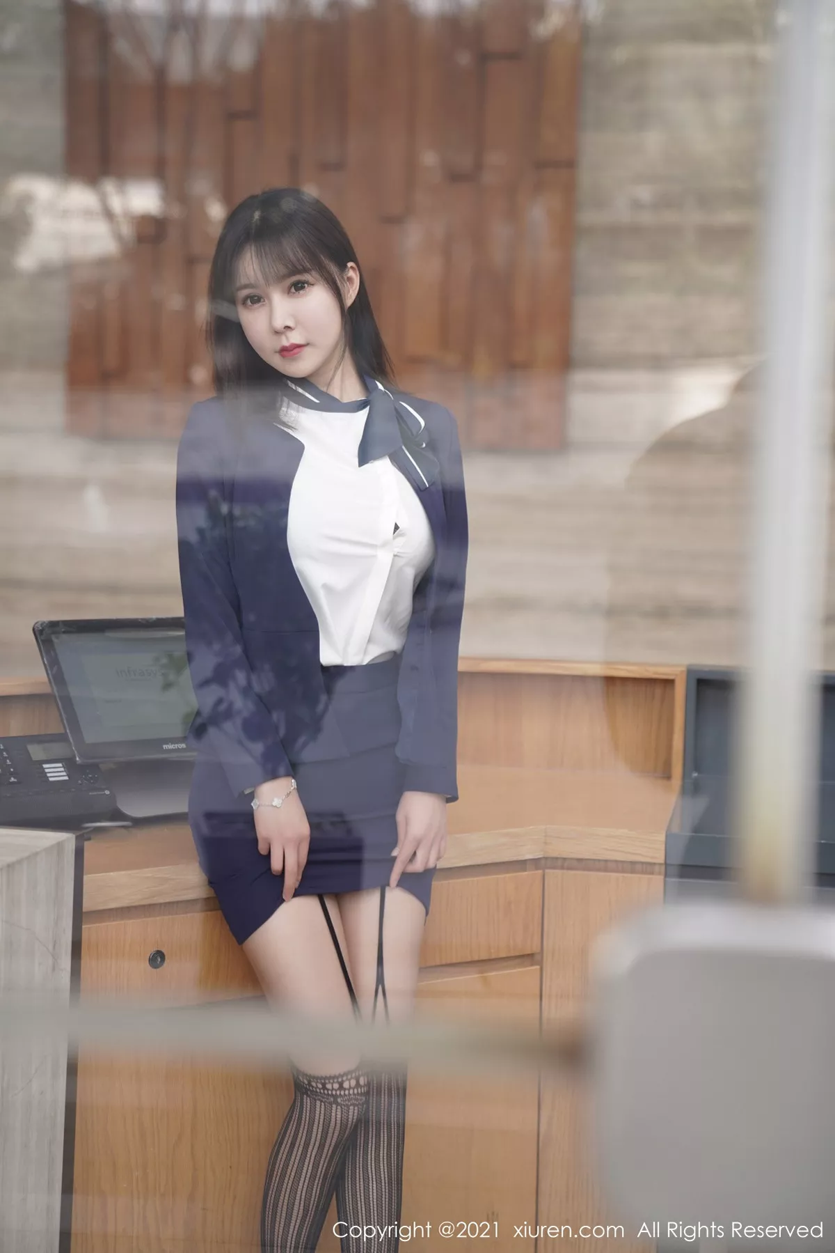 [XiuRen秀人网]第3221期晓鱼酱写真  第25张-《94零社区》