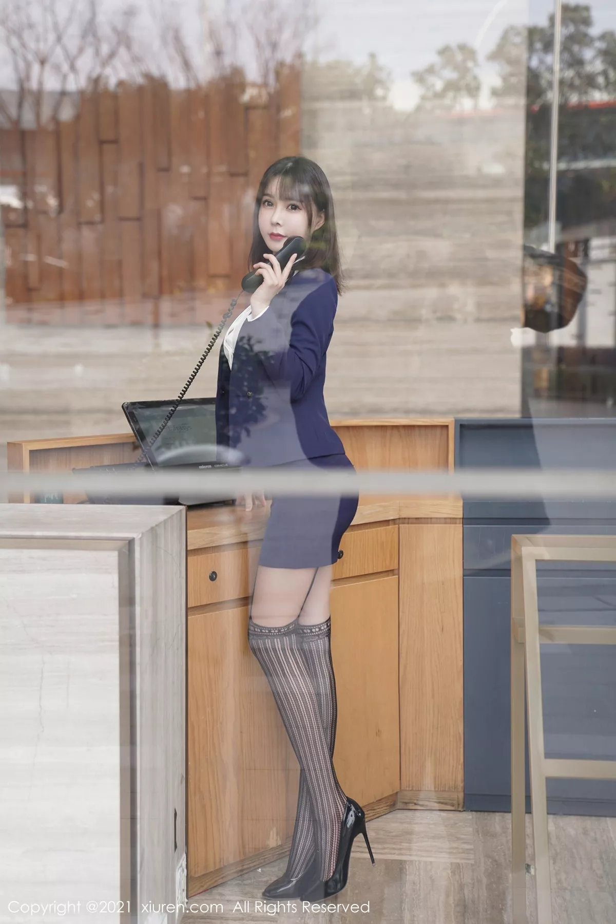[XiuRen秀人网]第3221期晓鱼酱写真  第23张-《94零社区》