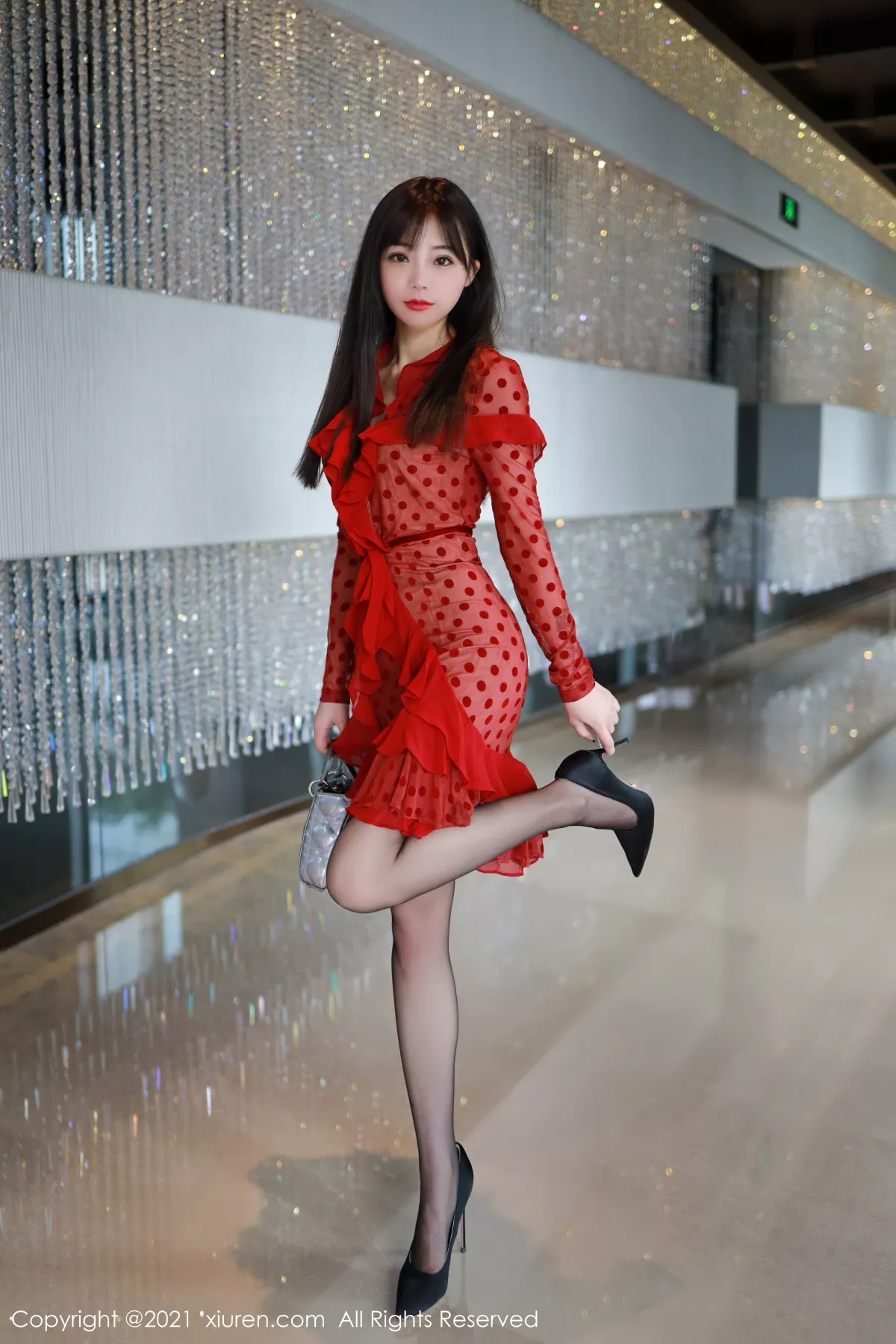 [XiuRen秀人网]第3217期佘贝拉写真  第3张-《94零社区》