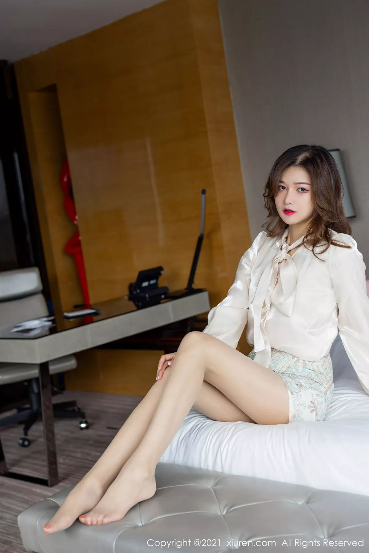 [XiuRen秀人网]第3211期芷萱mimi写真  第24张-《94零社区》