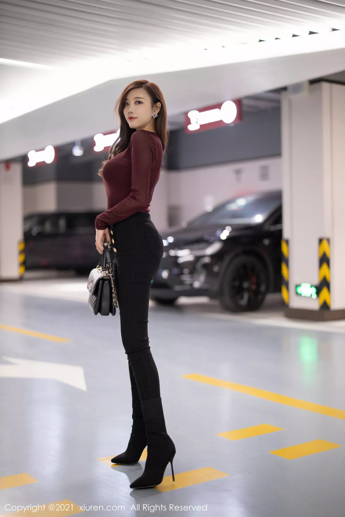 [XiuRen秀人网]第3208期杨晨晨写真  第2张-《94零社区》