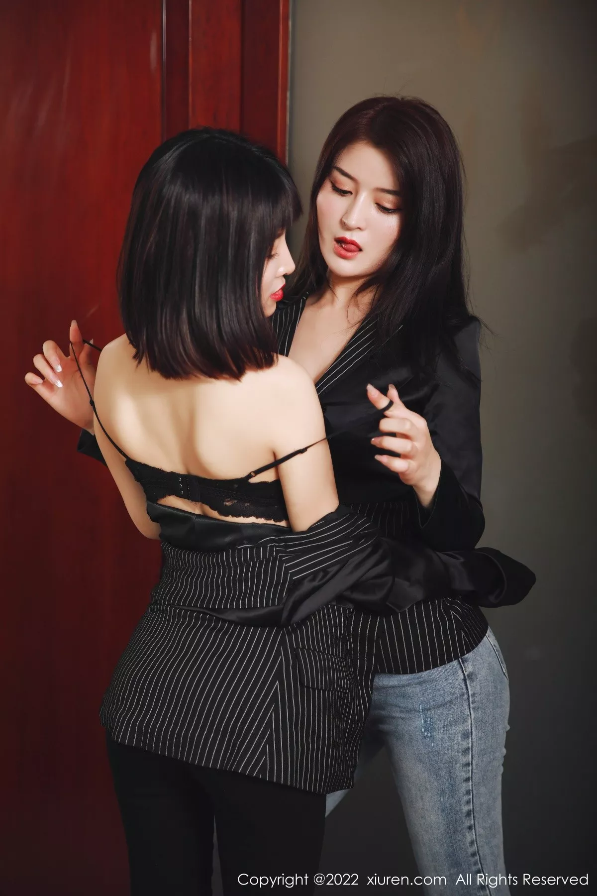 [XiuRen秀人网]第5227期璀灿写真  第3张-《94零社区》