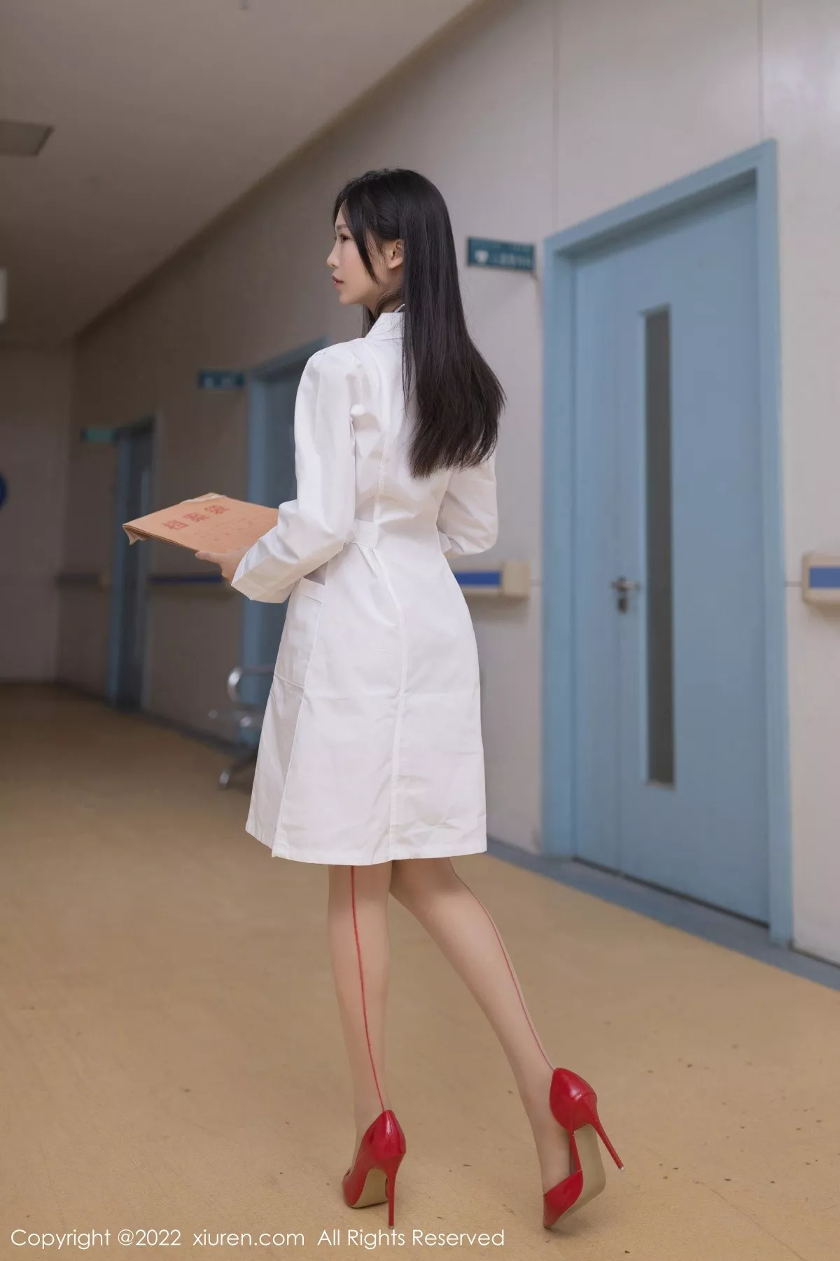 [XiuRen秀人网]第5267期利世写真  第1张-《94零社区》