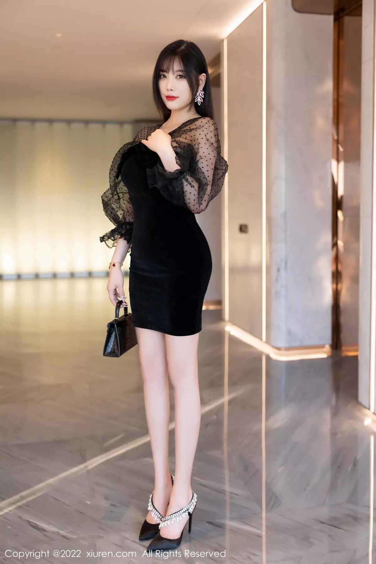 [XiuRen秀人网]第5264期杨晨晨写真  第2张-《94零社区》