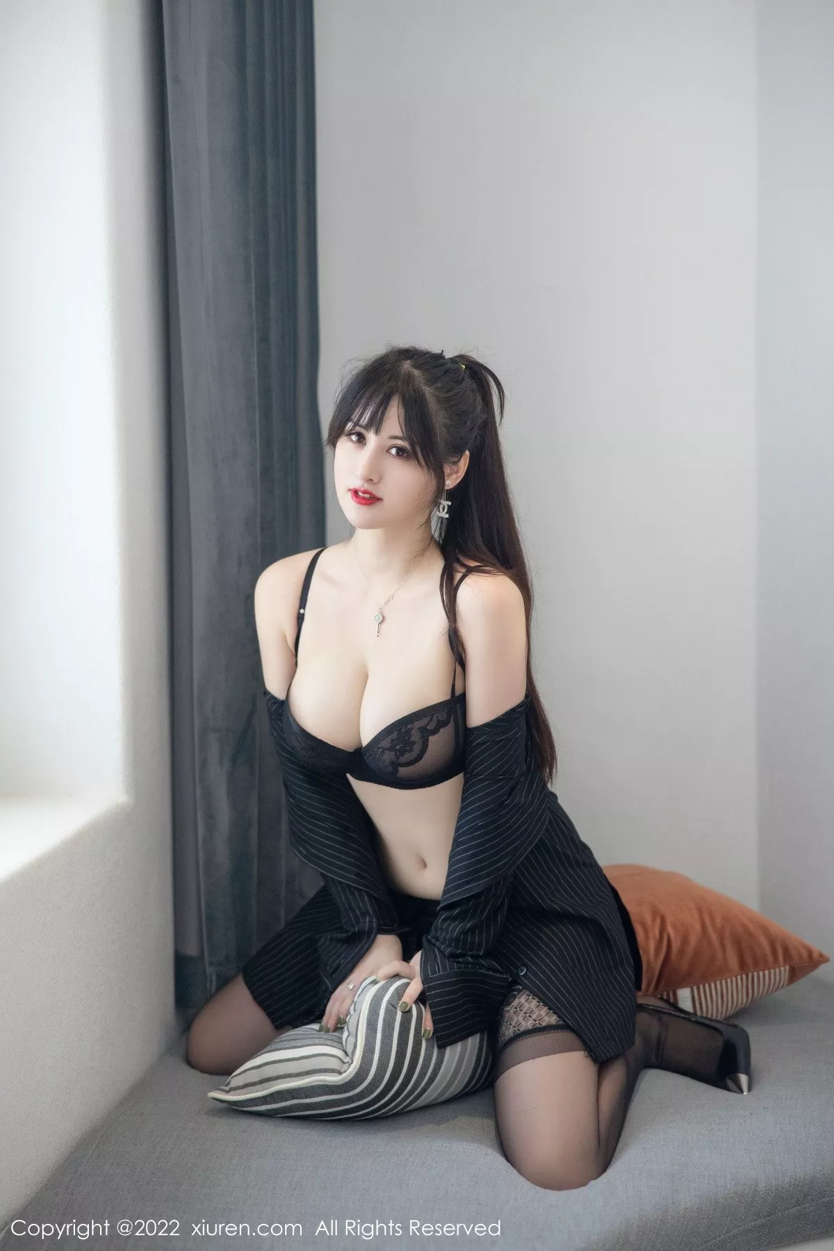 [XiuRen秀人网]第5335期诗诗写真  第25张-《94零社区》