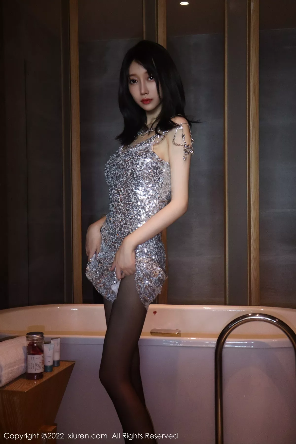 [XiuRen秀人网]第5670期玥儿玥写真  第4张-《94零社区》