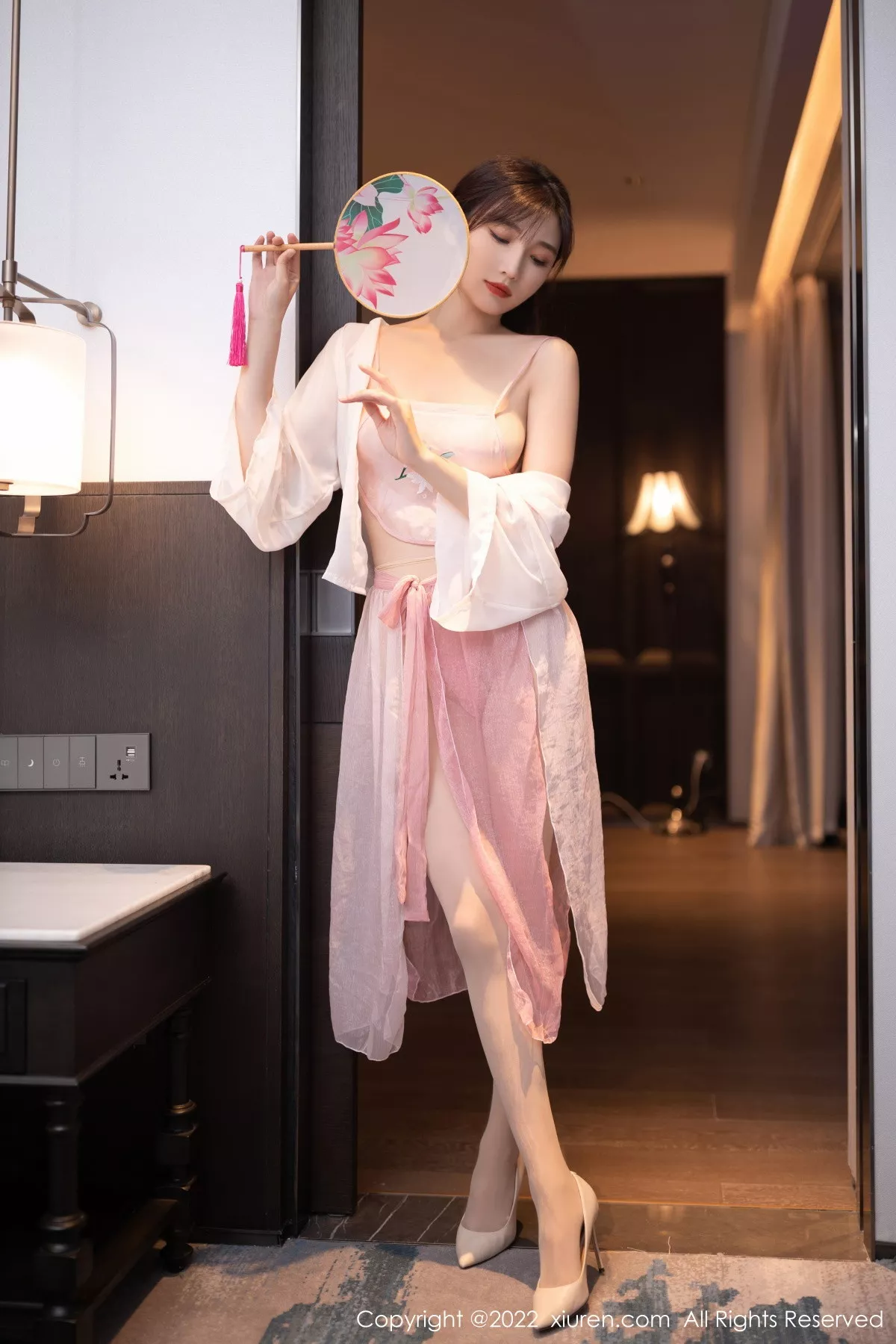 [XiuRen秀人网]第5666期陆萱萱写真  第15张-《94零社区》