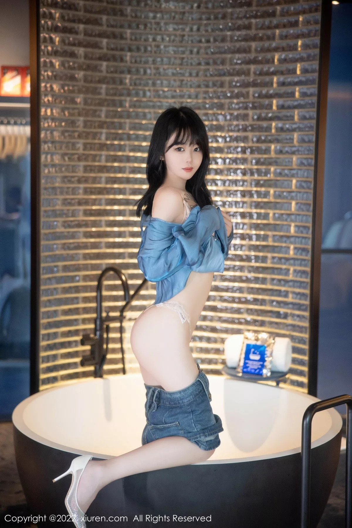 [XiuRen秀人网]第5662期奶瓶写真  第32张-《94零社区》