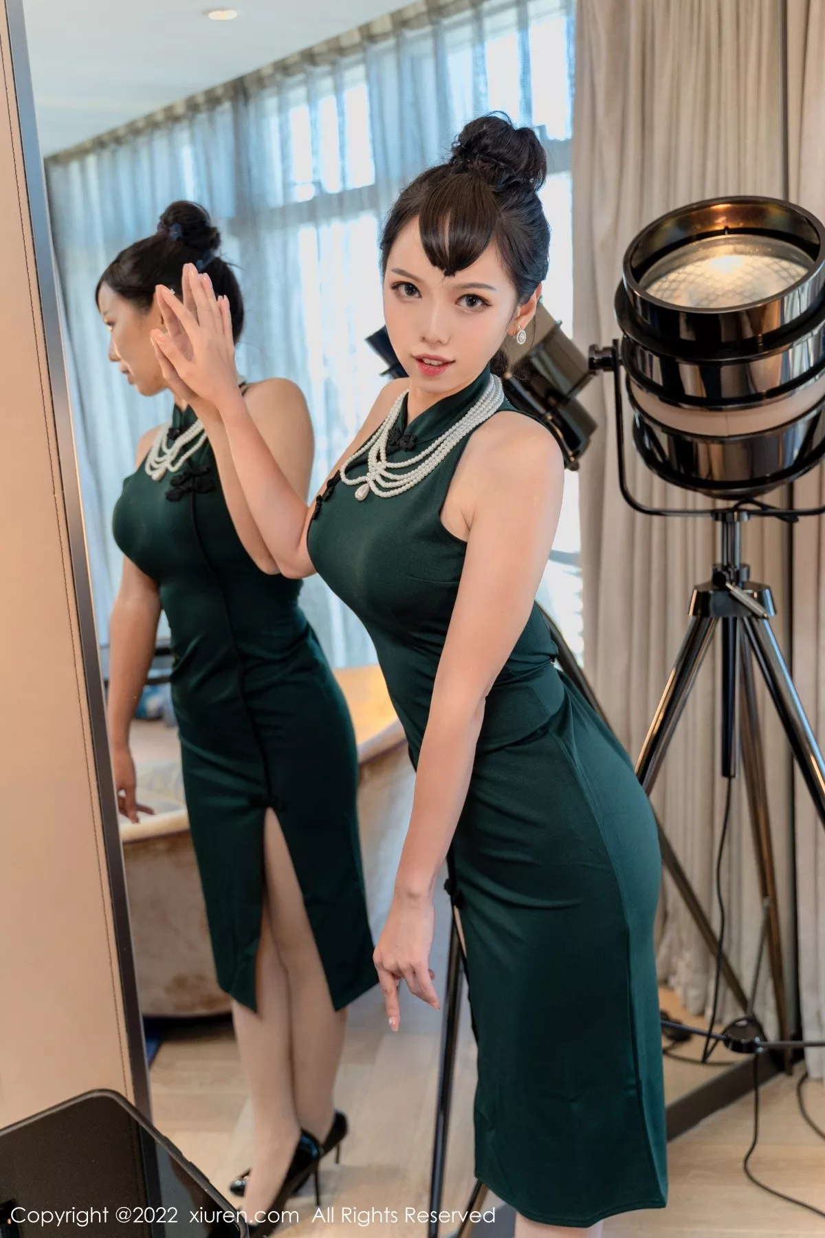 [XiuRen秀人网]第5646期大美妞儿写真  第2张-《94零社区》