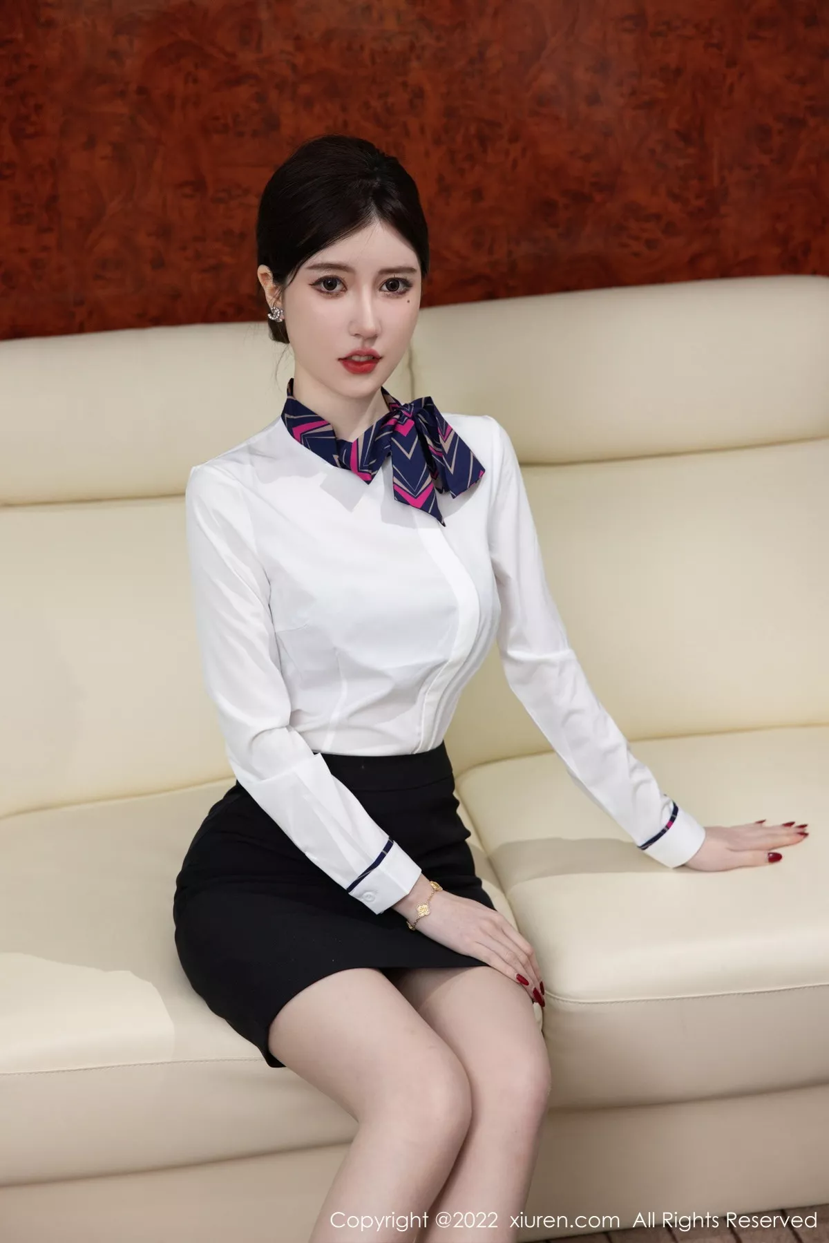 [XiuRen秀人网]第5696期美桃酱写真  第2张-《94零社区》
