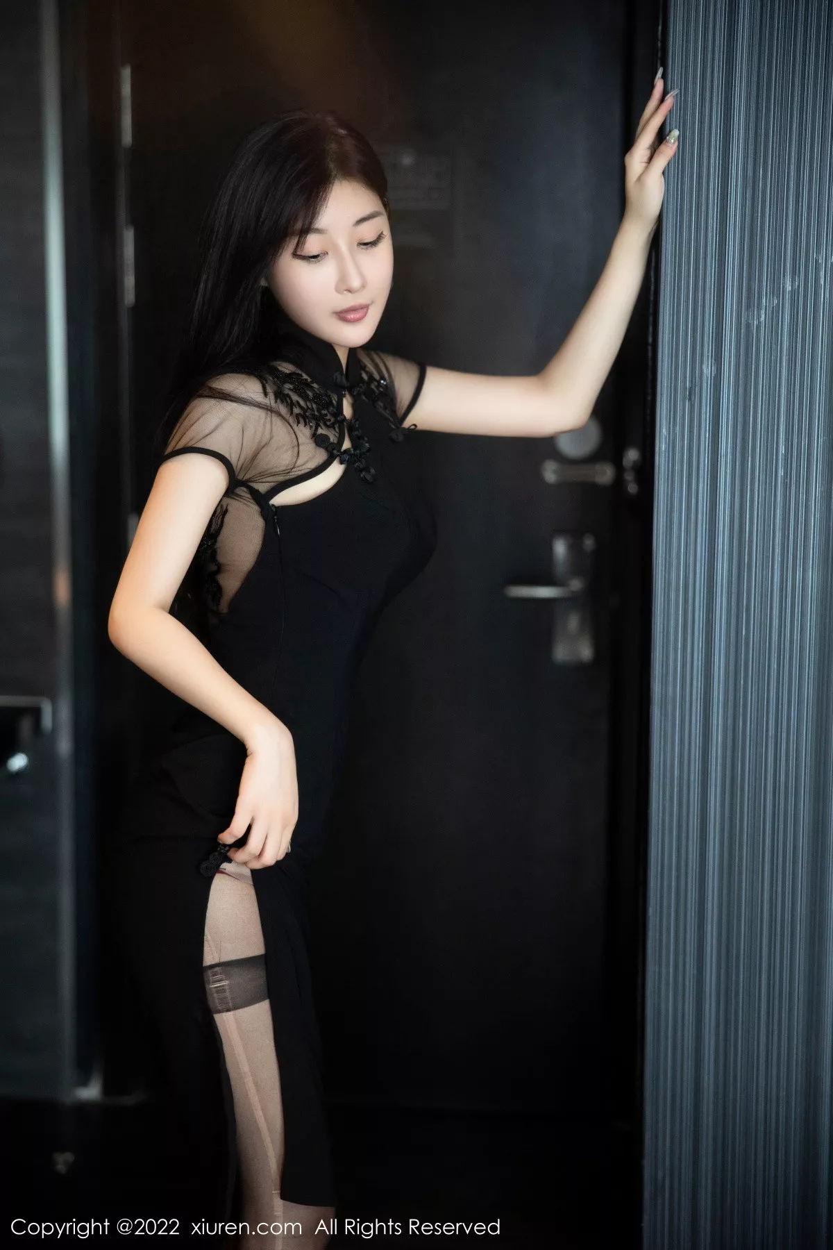 [XiuRen秀人网]第5691期顾楚楚写真  第1张-《94零社区》