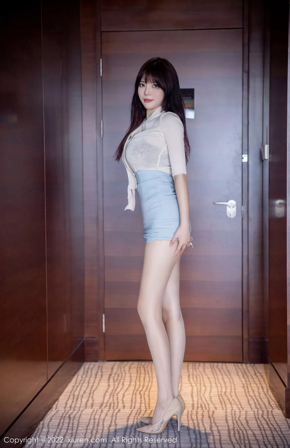 [XiuRen秀人网]第5704期薇薇写真  第16张-《94零社区》