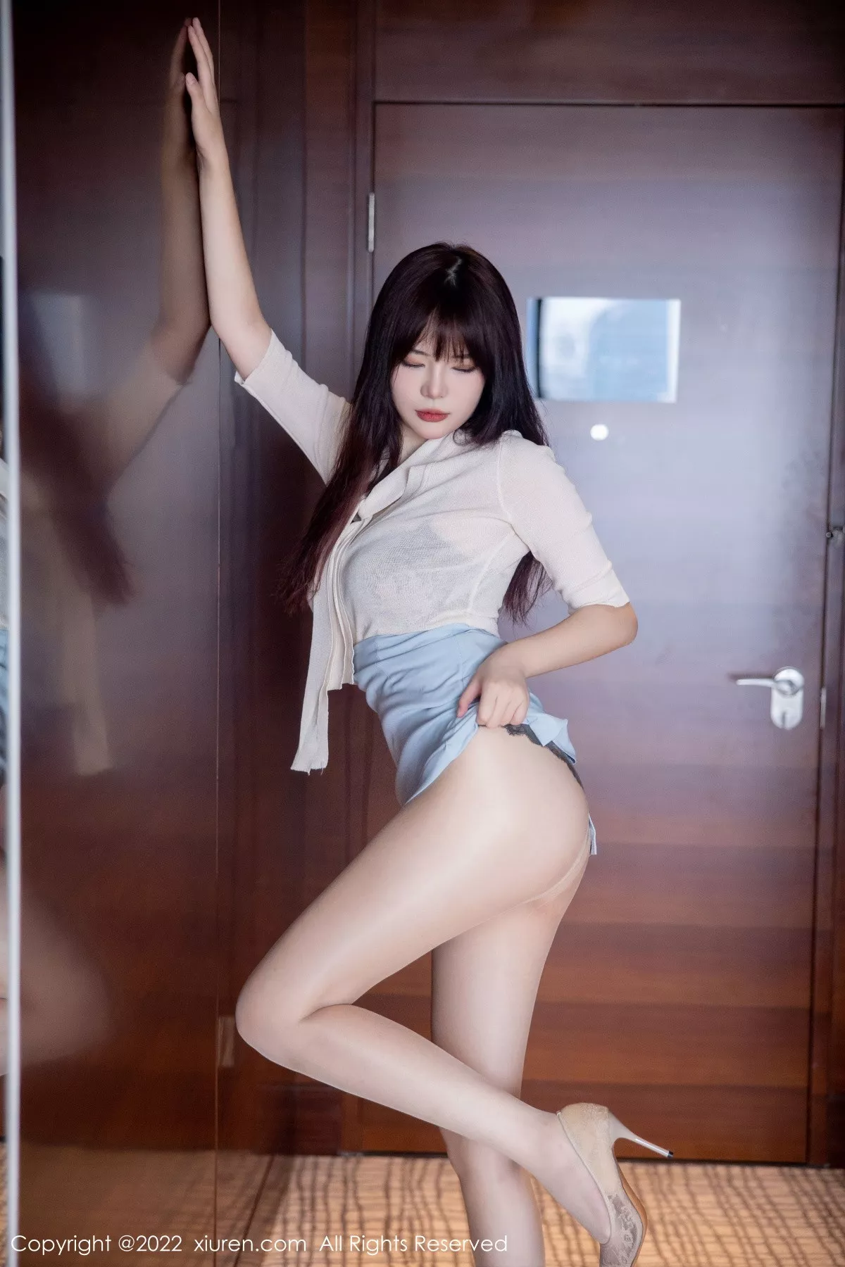 [XiuRen秀人网]第5704期薇薇写真  第17张-《94零社区》