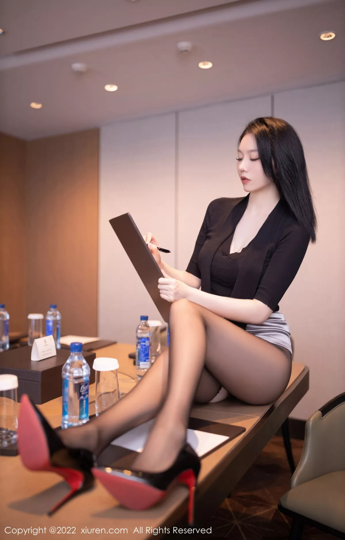 [XiuRen秀人网]第5756期安然写真  第17张-《94零社区》