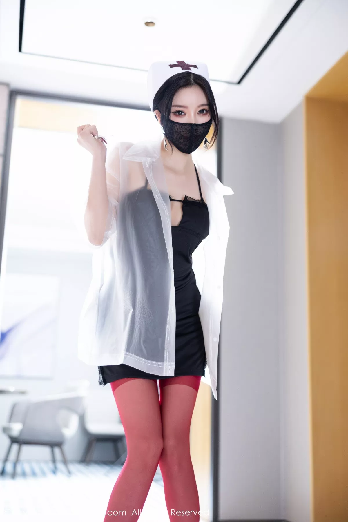 [XiuRen秀人网]第5751期杨晨晨写真  第5张-《94零社区》