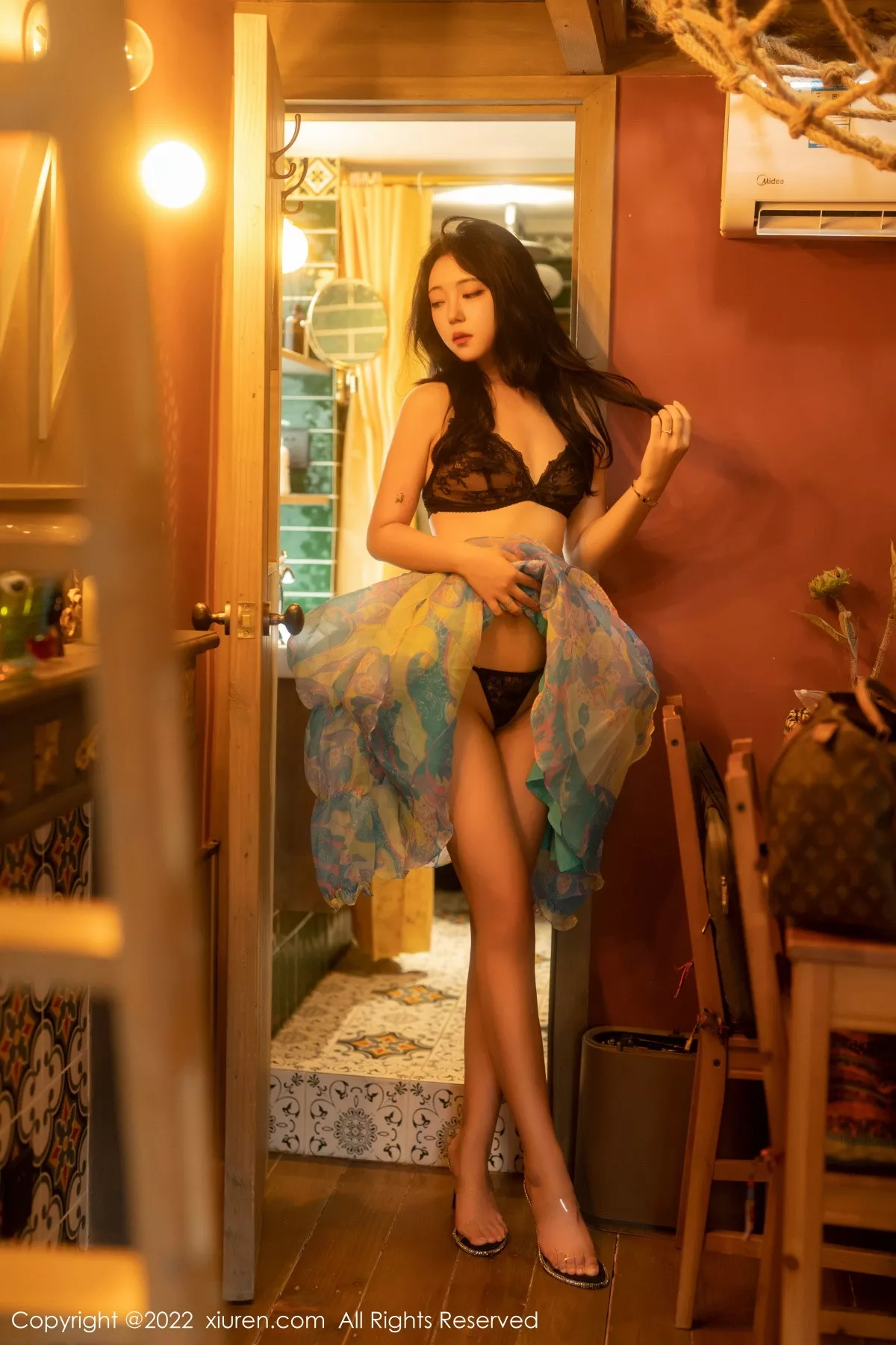 [XiuRen秀人网]第5749期露露写真  第5张-《94零社区》