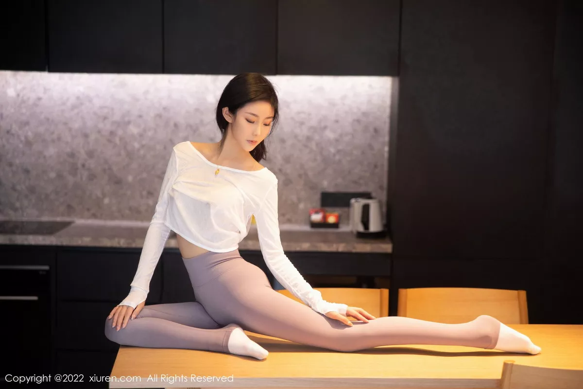 [XiuRen秀人网]第5799期苏苏阿写真  第12张-《94零社区》