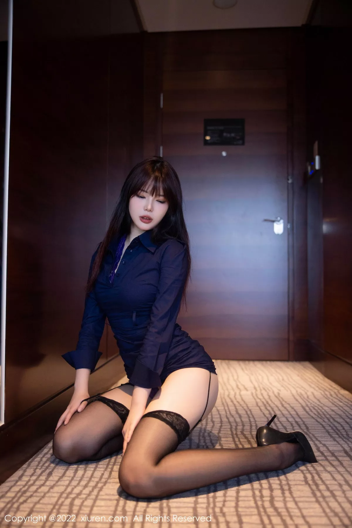 [XiuRen秀人网]第5813期薇薇写真  第17张-《94零社区》