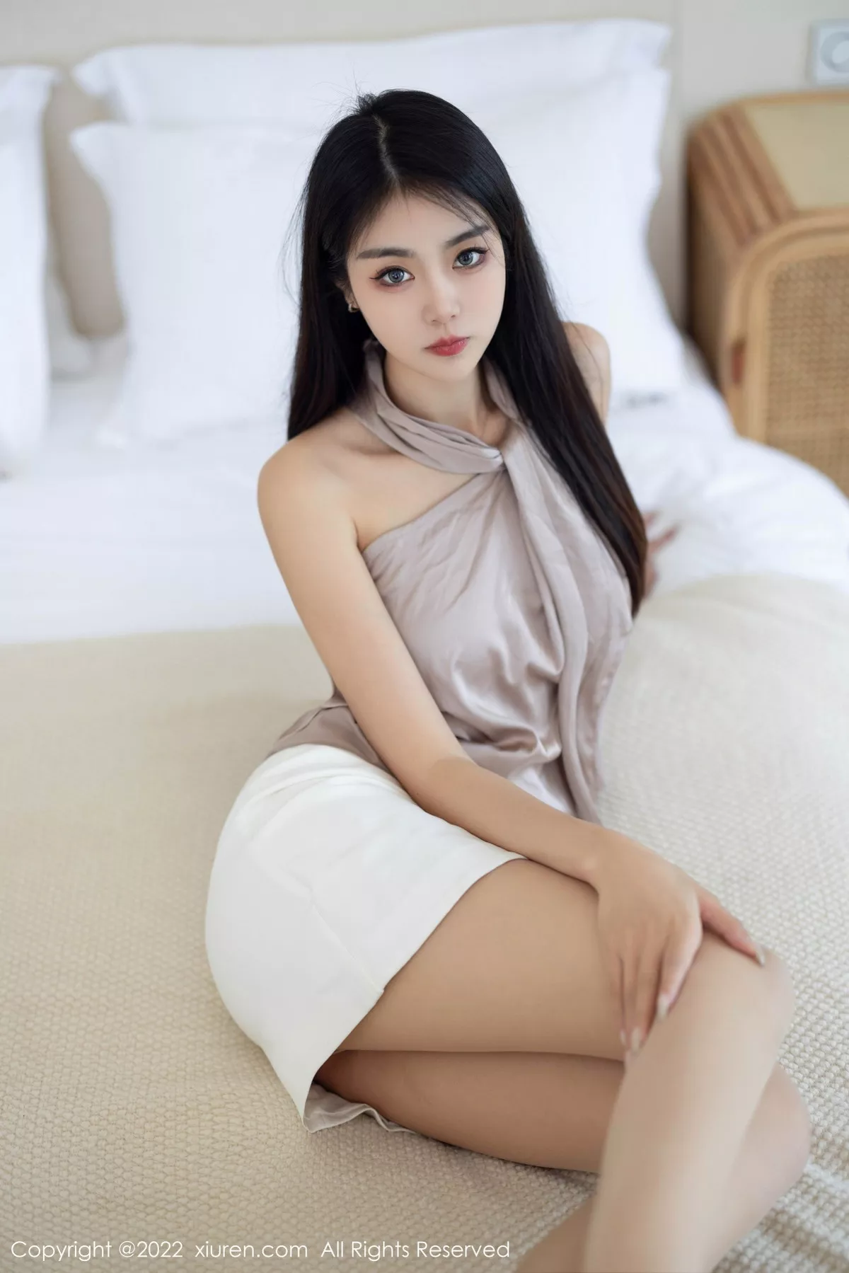 [XiuRen秀人网]第5804期可乐写真  第2张-《94零社区》