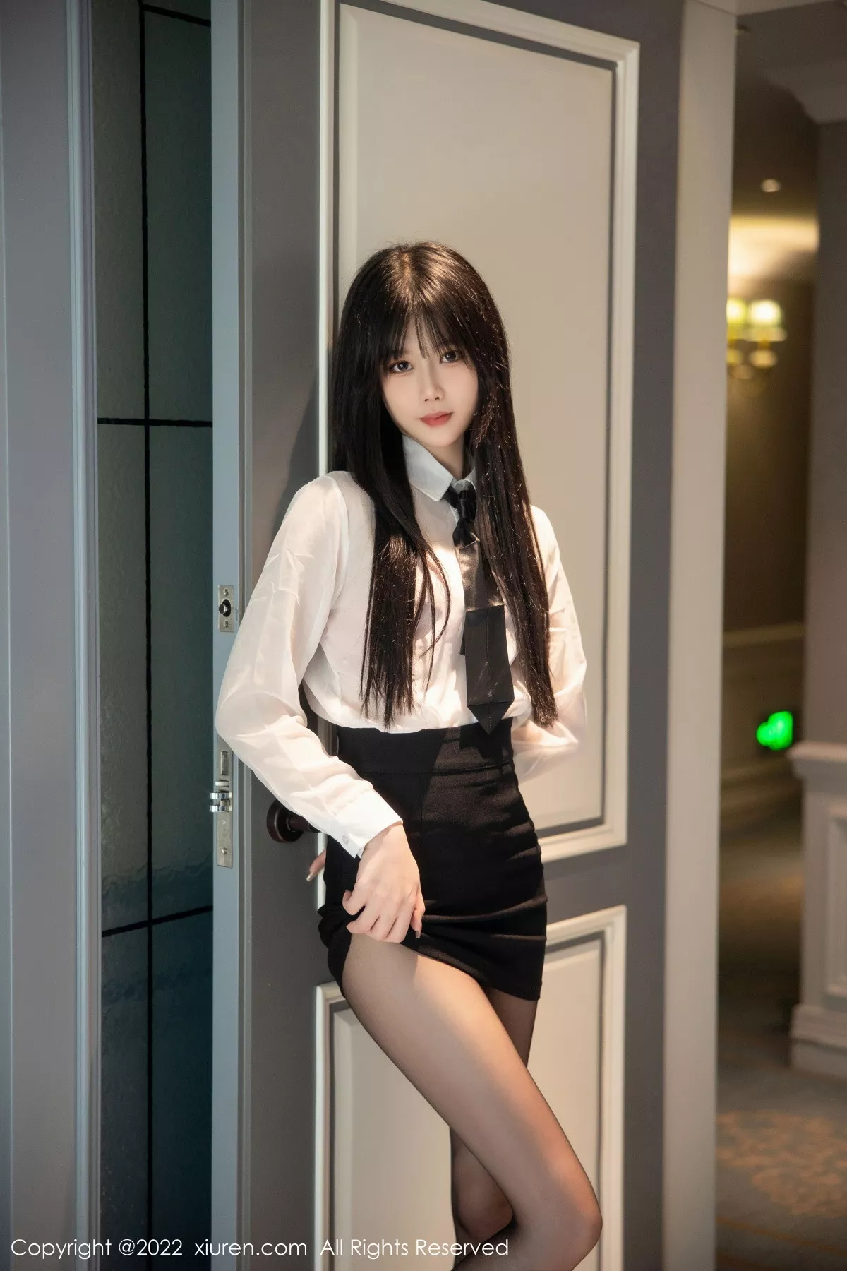 [XiuRen秀人网]第5861期77qiqi写真  第2张-《94零社区》