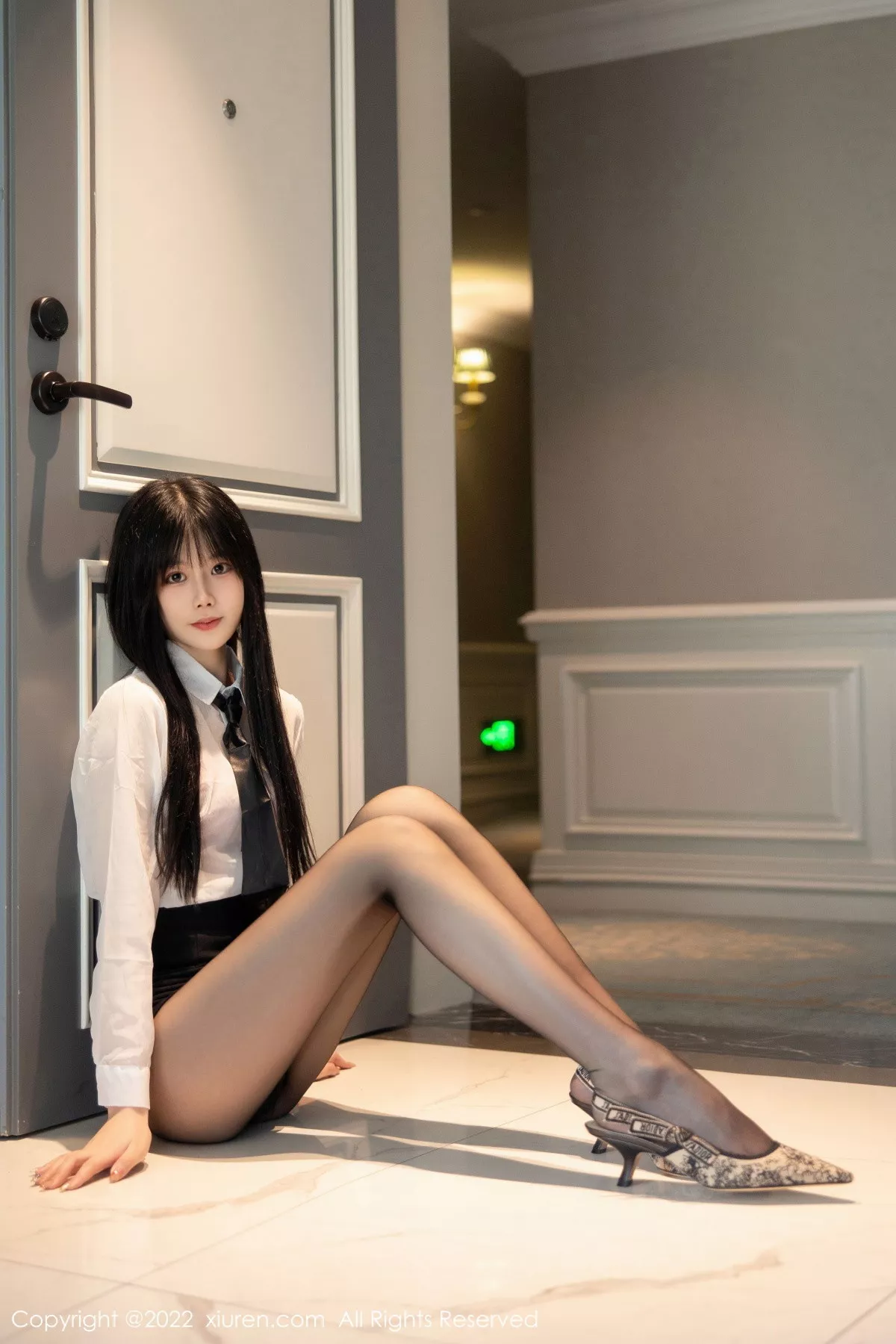 [XiuRen秀人网]第5861期77qiqi写真  第8张-《94零社区》