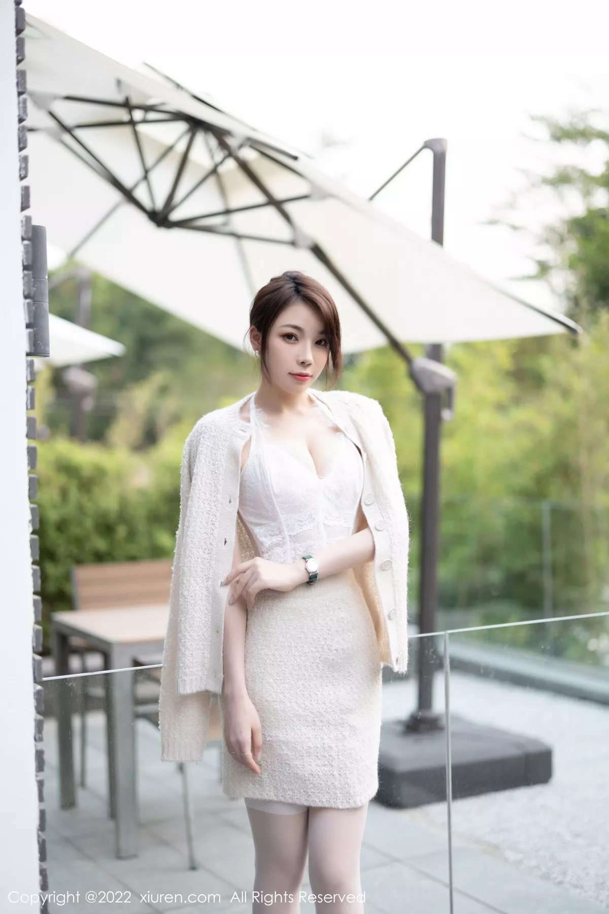[XiuRen秀人网]第5880期徐莉芝写真  第2张-《94零社区》