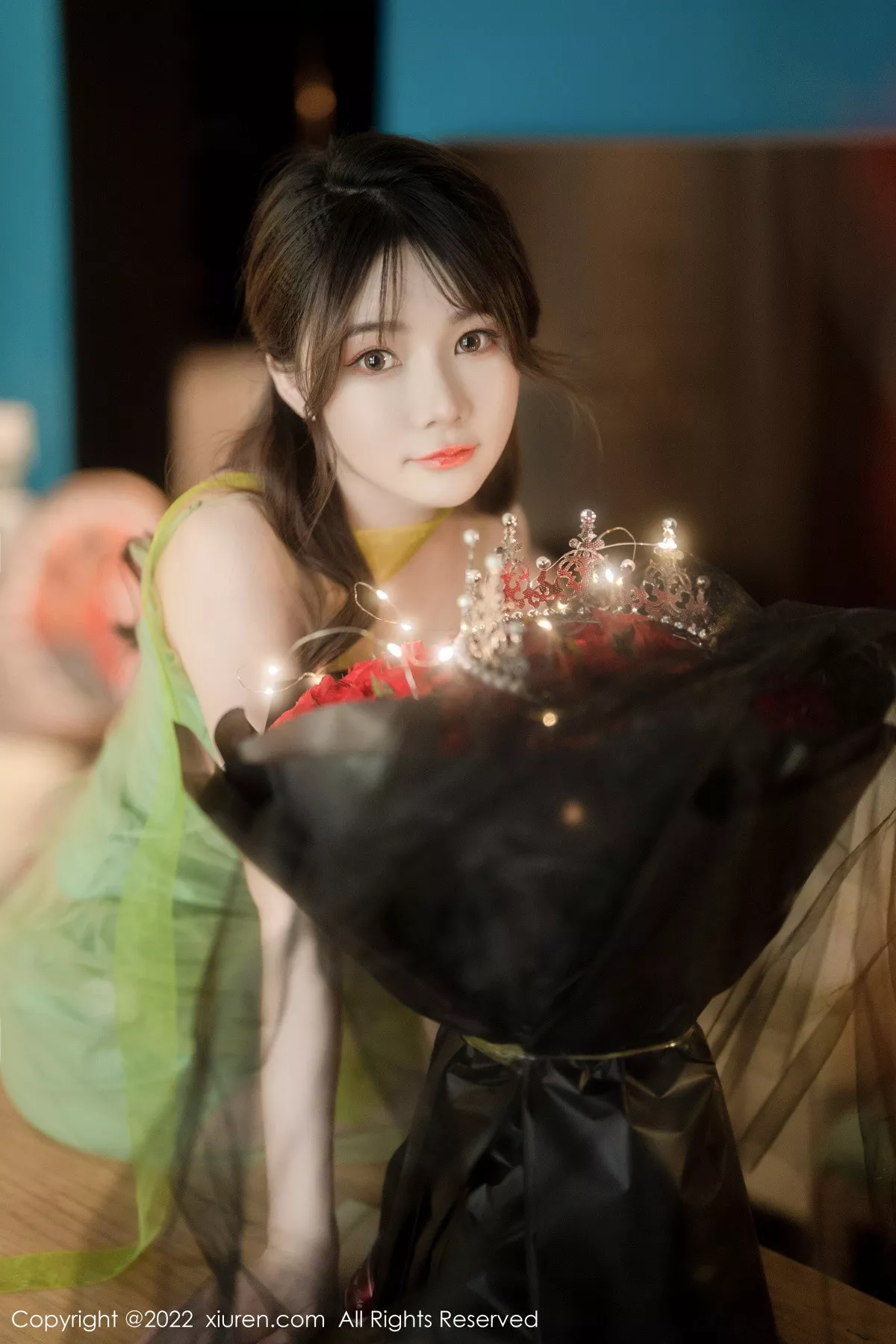 [XiuRen秀人网]第5875期婠婠么写真  第1张-《94零社区》
