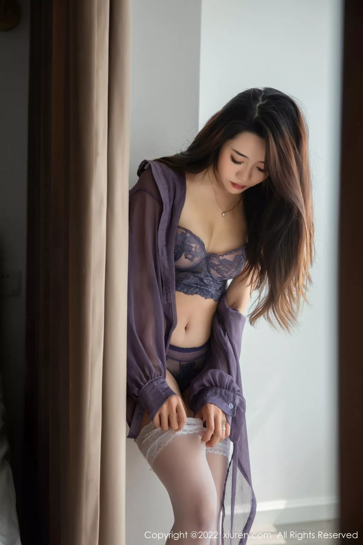 [XiuRen秀人网]第5884期严利娅写真  第2张-《94零社区》