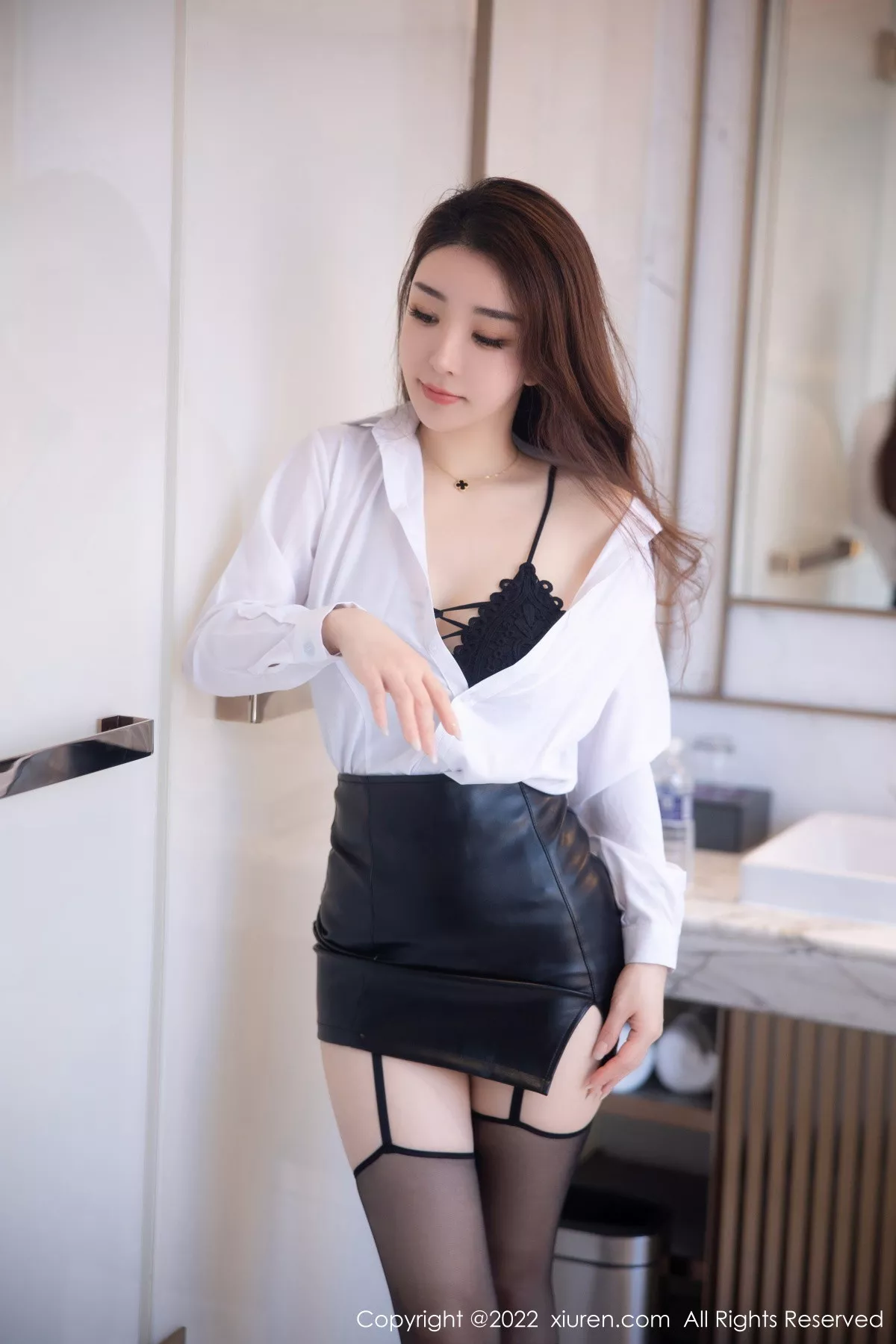 [XiuRen秀人网]第5916期雨儿写真  第16张-《94零社区》