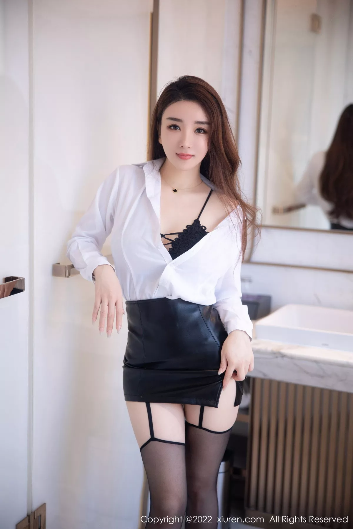 [XiuRen秀人网]第5916期雨儿写真  第18张-《94零社区》
