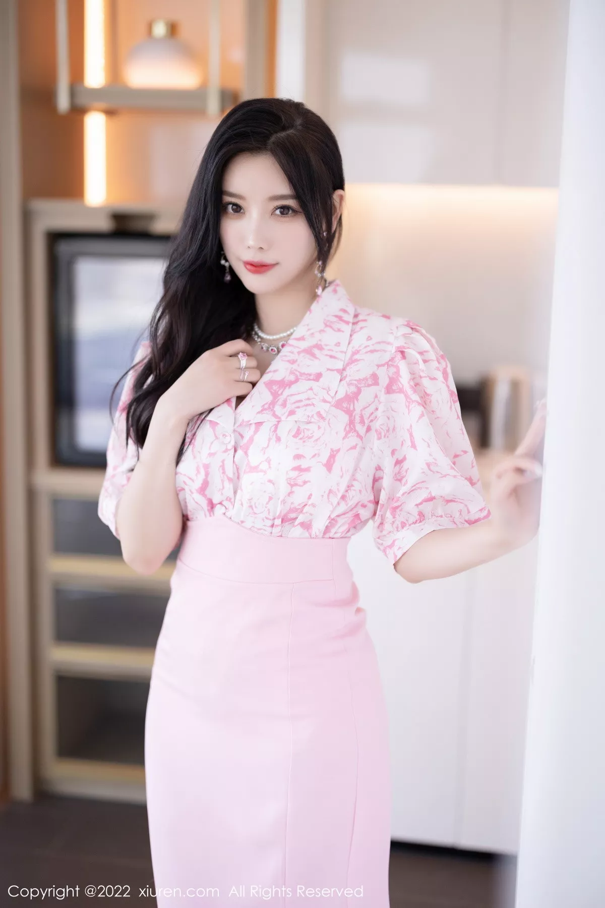 [XiuRen秀人网]第5927期杨晨晨写真  第1张-《94零社区》