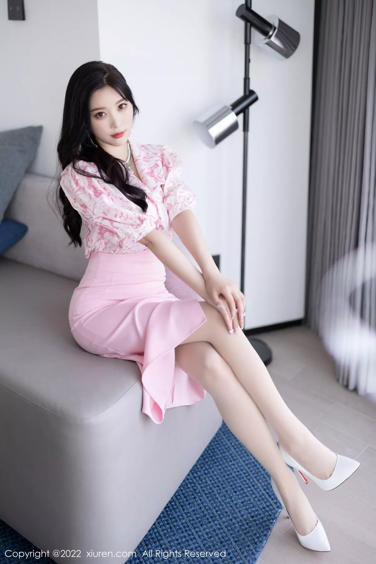 [XiuRen秀人网]第5927期杨晨晨写真  第5张-《94零社区》