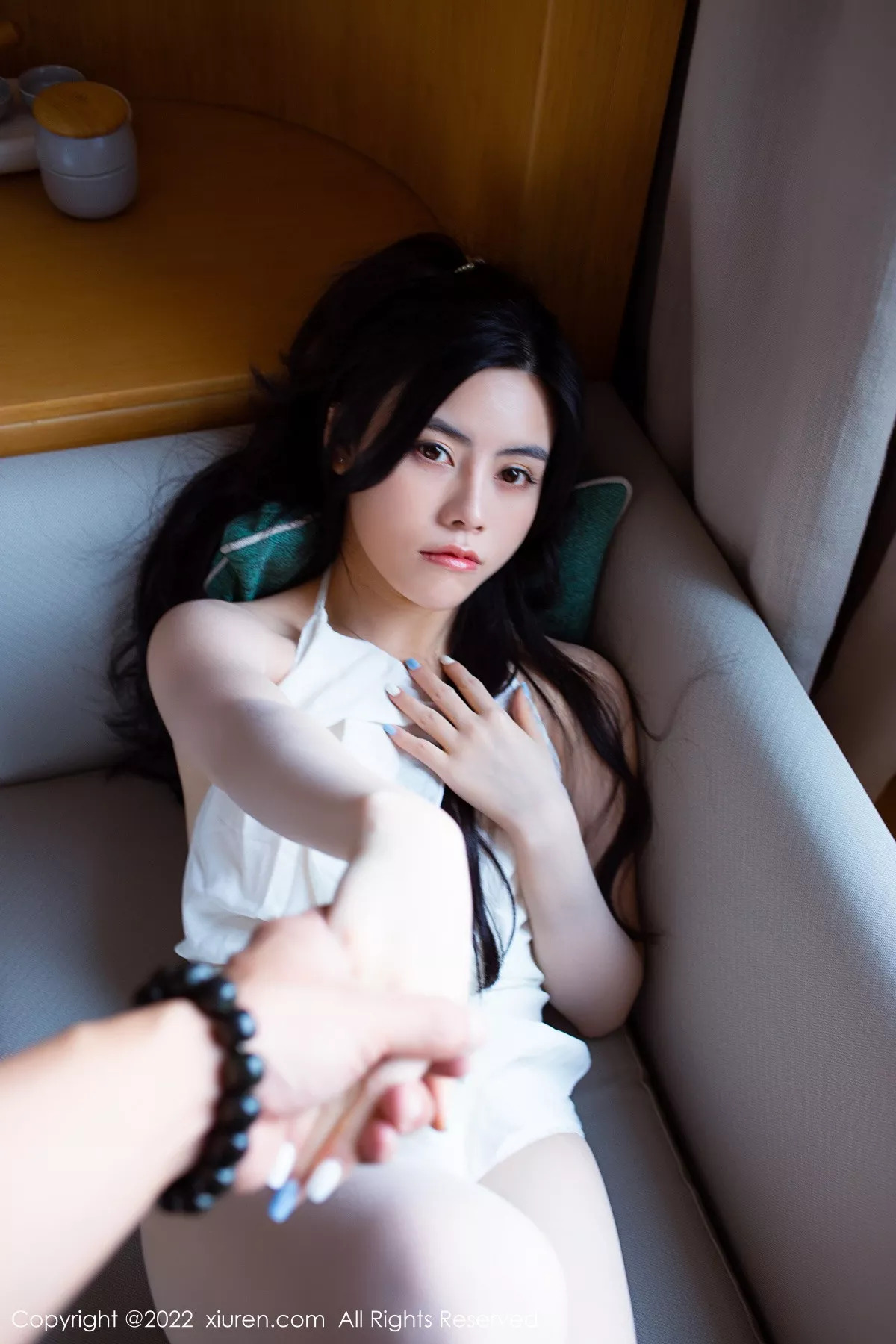 [XiuRen秀人网]第5929期白甜写真  第9张-《94零社区》