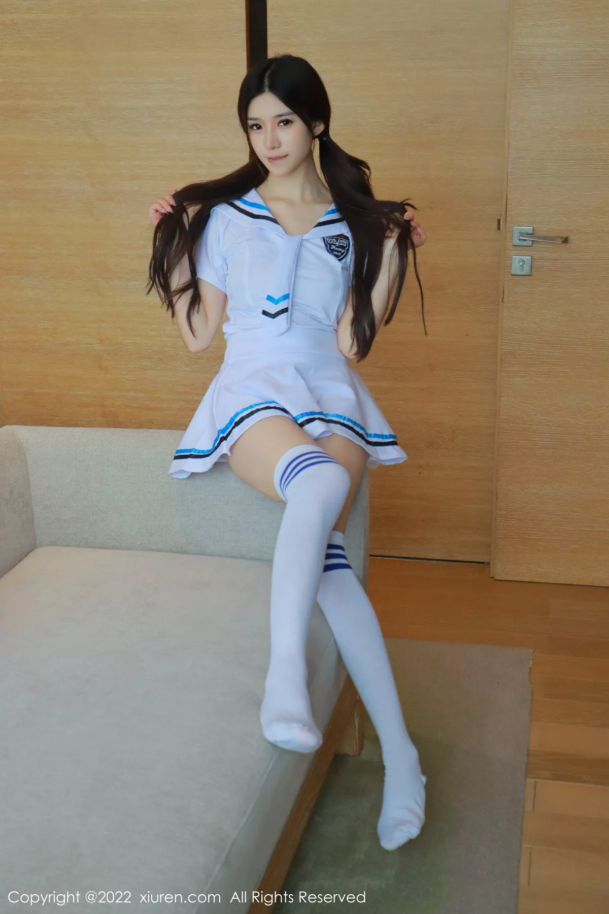 [XiuRen秀人网]第5924期韩心雨写真  第1张-《94零社区》