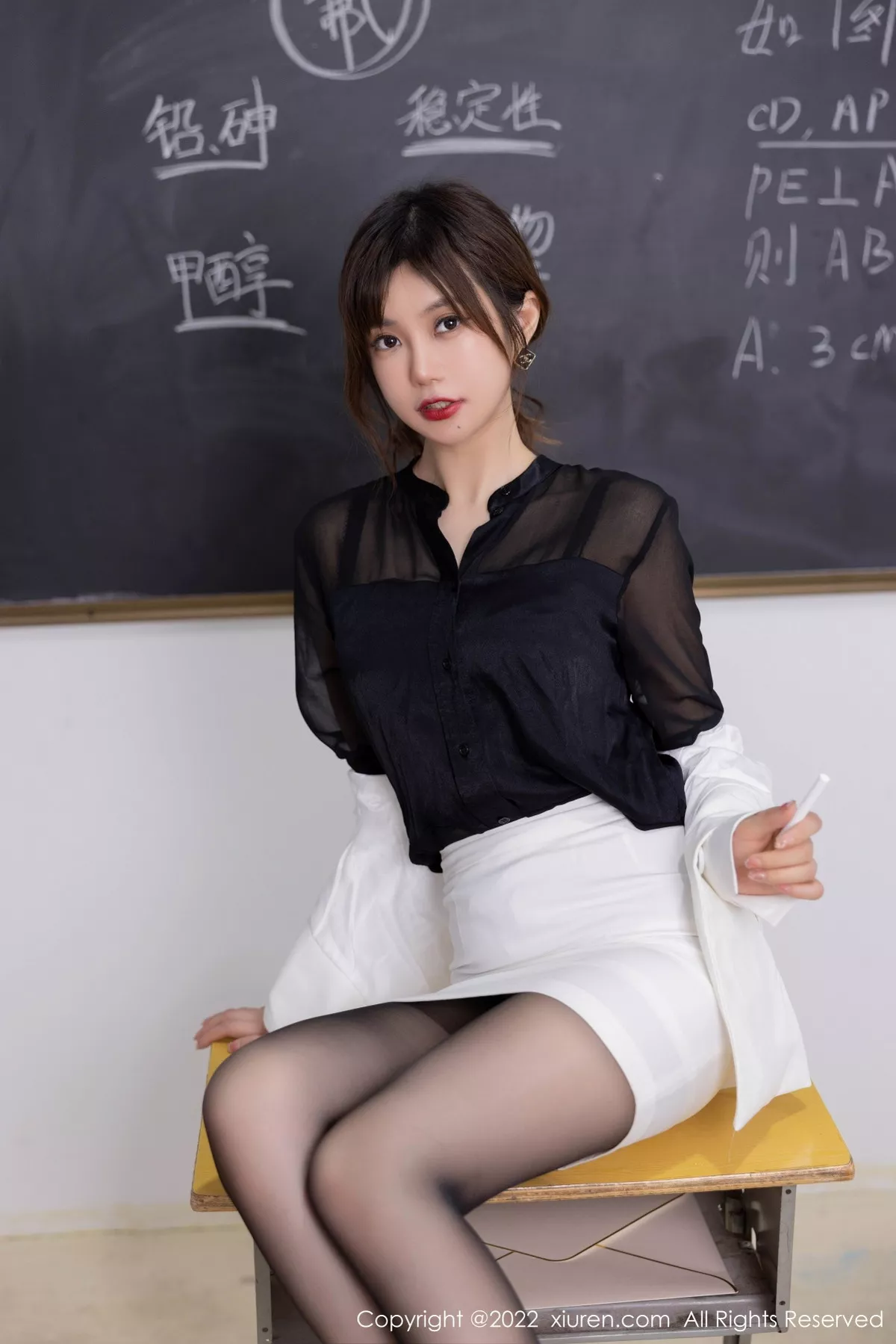 [XiuRen秀人网]第6008期绮里嘉写真  第15张-《94零社区》