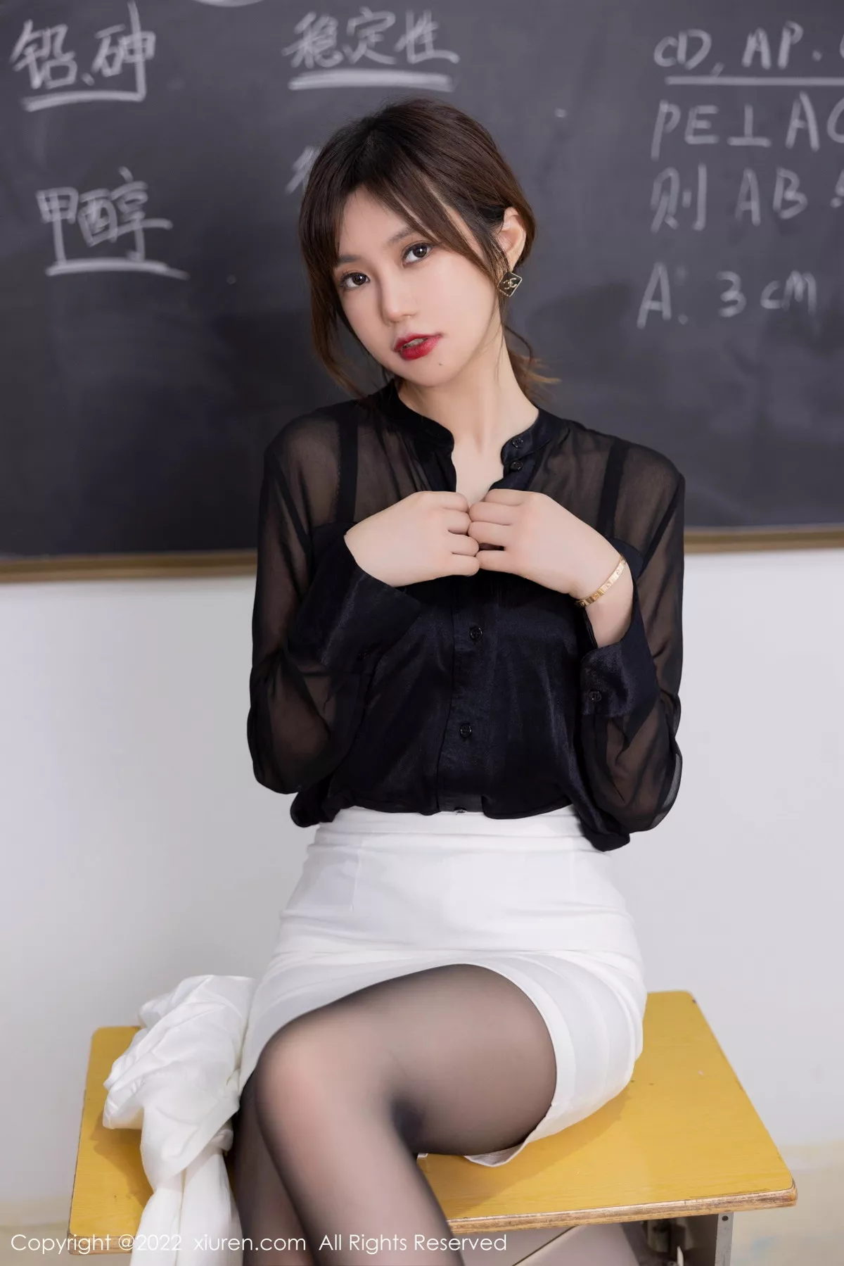 [XiuRen秀人网]第6008期绮里嘉写真  第20张-《94零社区》