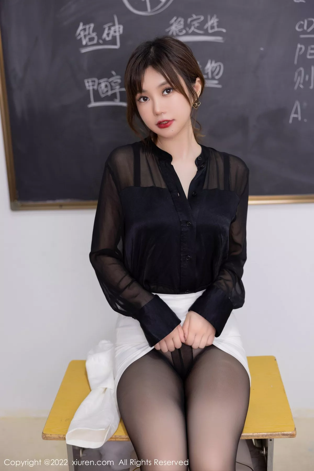 [XiuRen秀人网]第6008期绮里嘉写真  第25张-《94零社区》