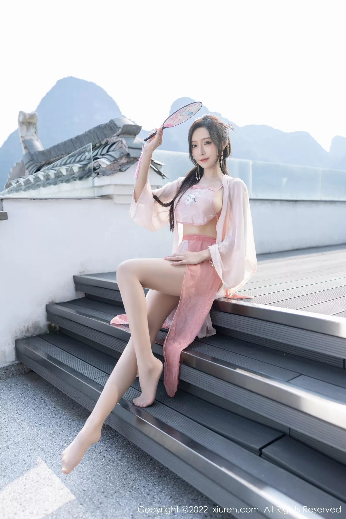 [XiuRen秀人网]第6040期王馨瑶写真  第2张-《94零社区》