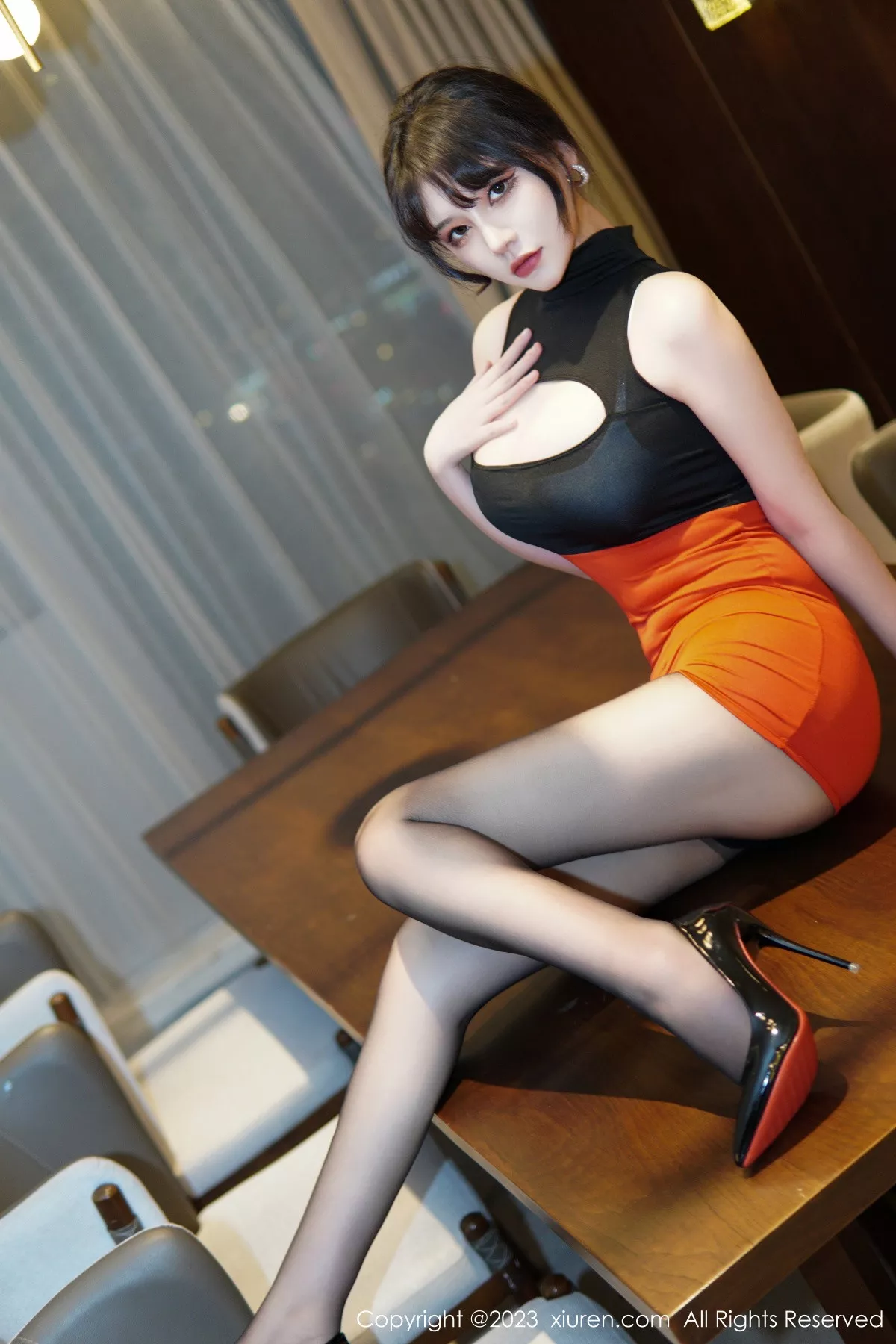 [XiuRen秀人网]第6075期桃桃子写真  第9张-《94零社区》